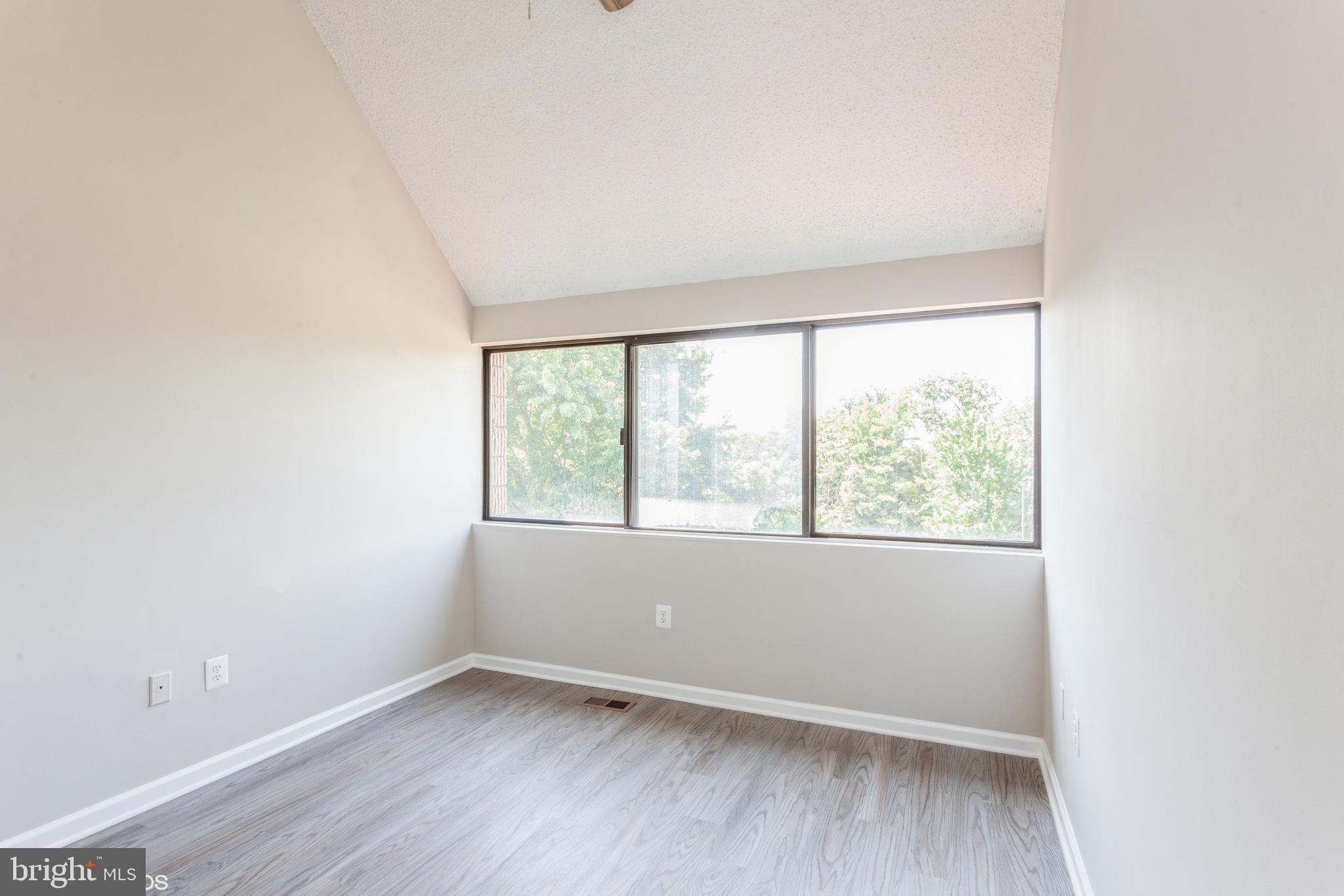 COLD SPRING NEWTOWN - Residential