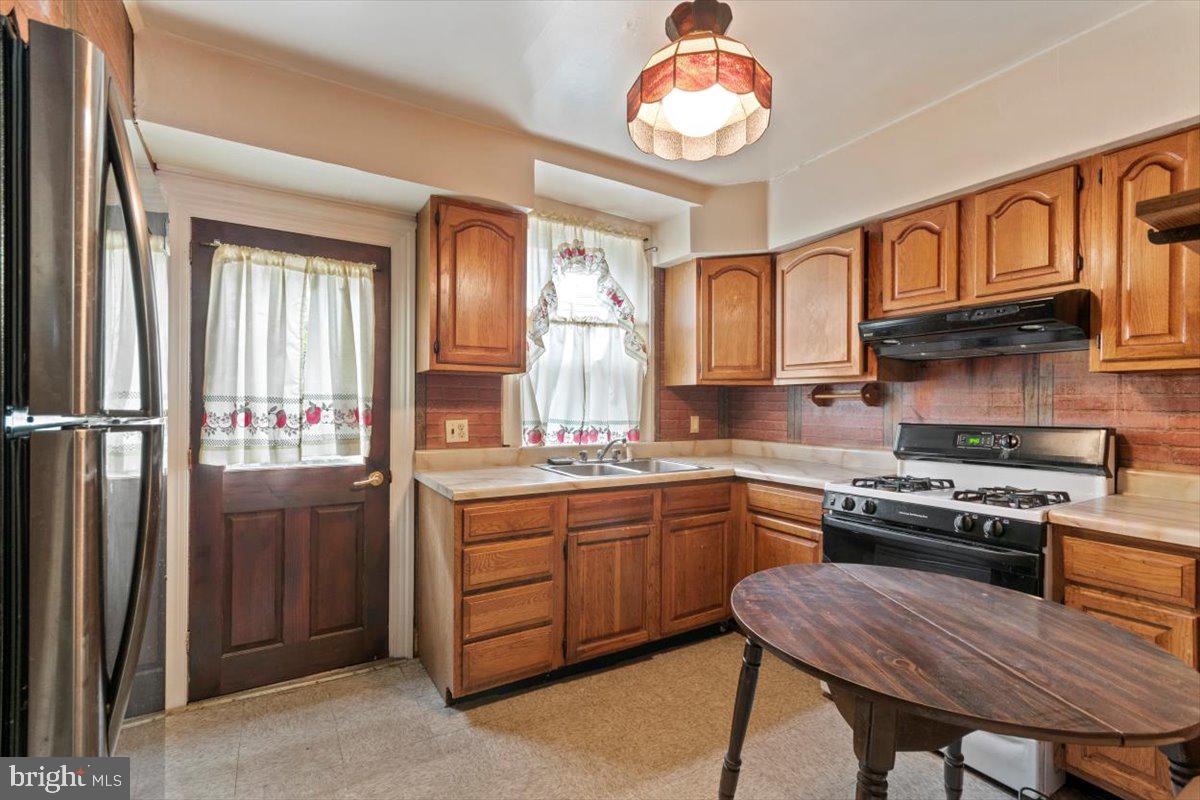 OLDE KENSINGTON - Residential