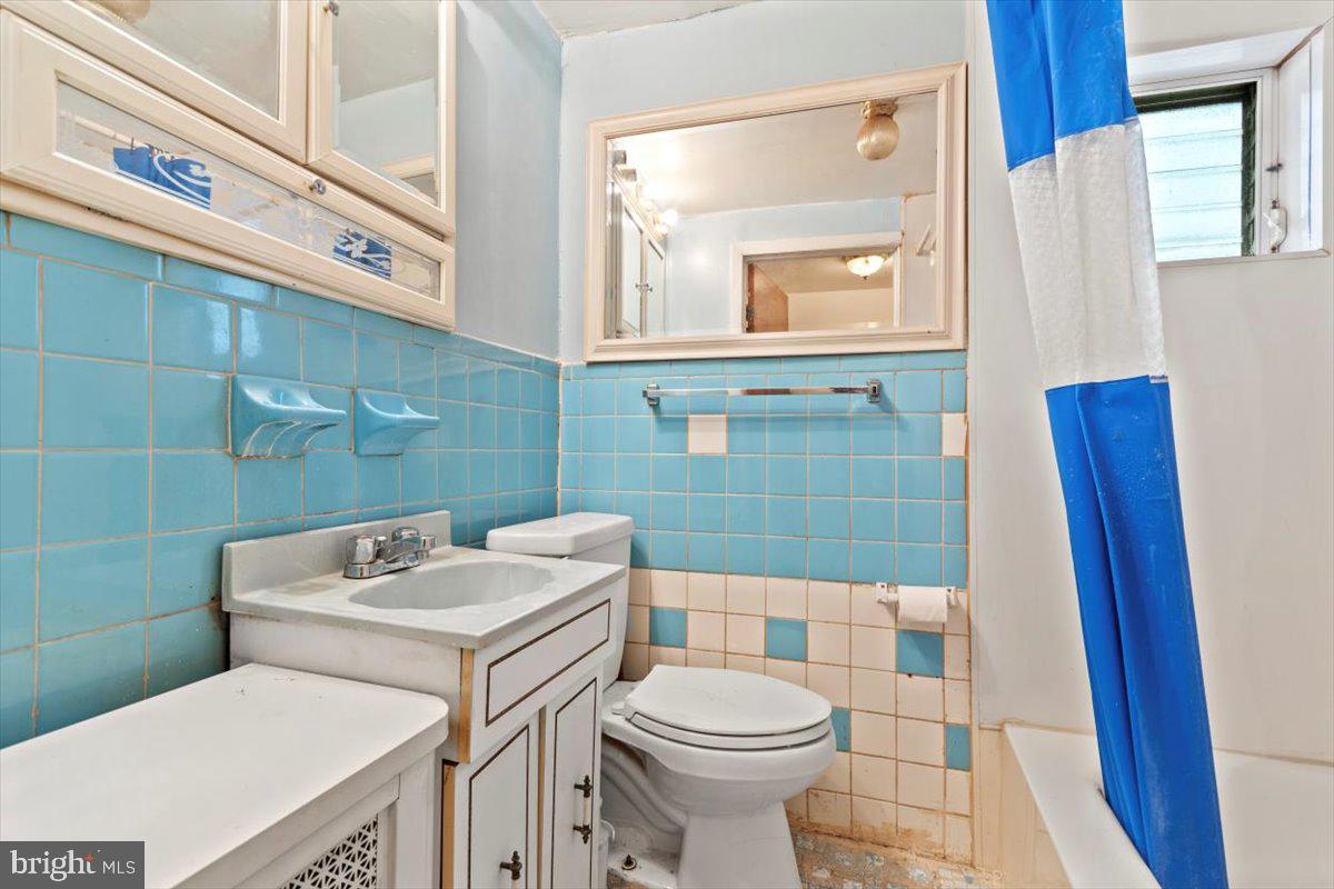 OLDE KENSINGTON - Residential