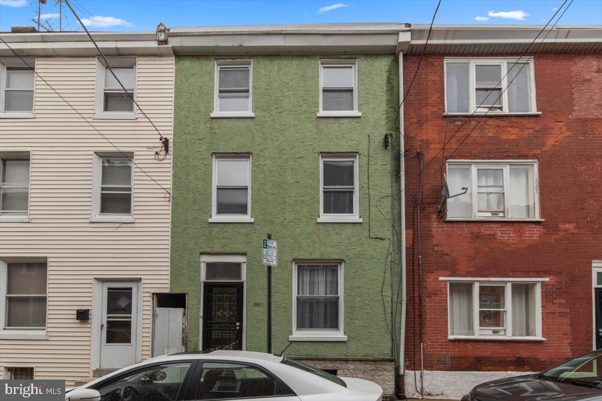 OLDE KENSINGTON - Residential