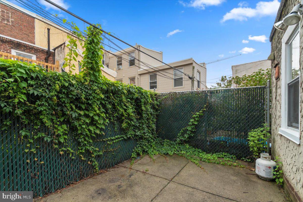 OLDE KENSINGTON - Residential