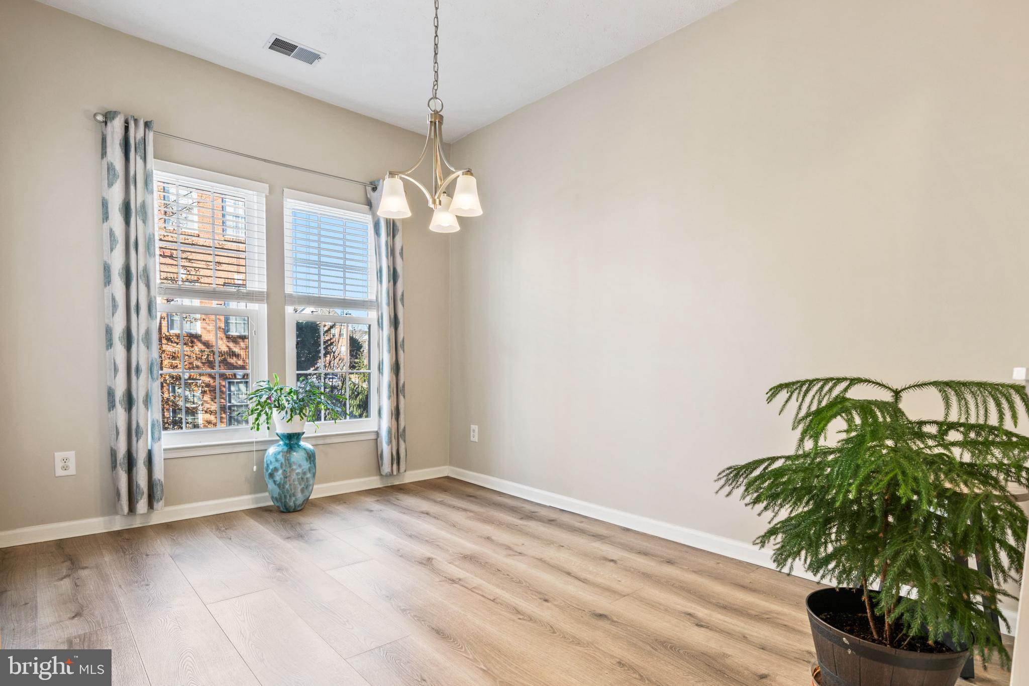 DEVONSHIRE - Residential