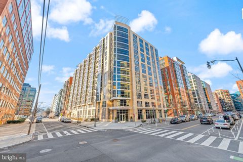 1025 1ST STREET SE 606 WASHINGTON DC 20003