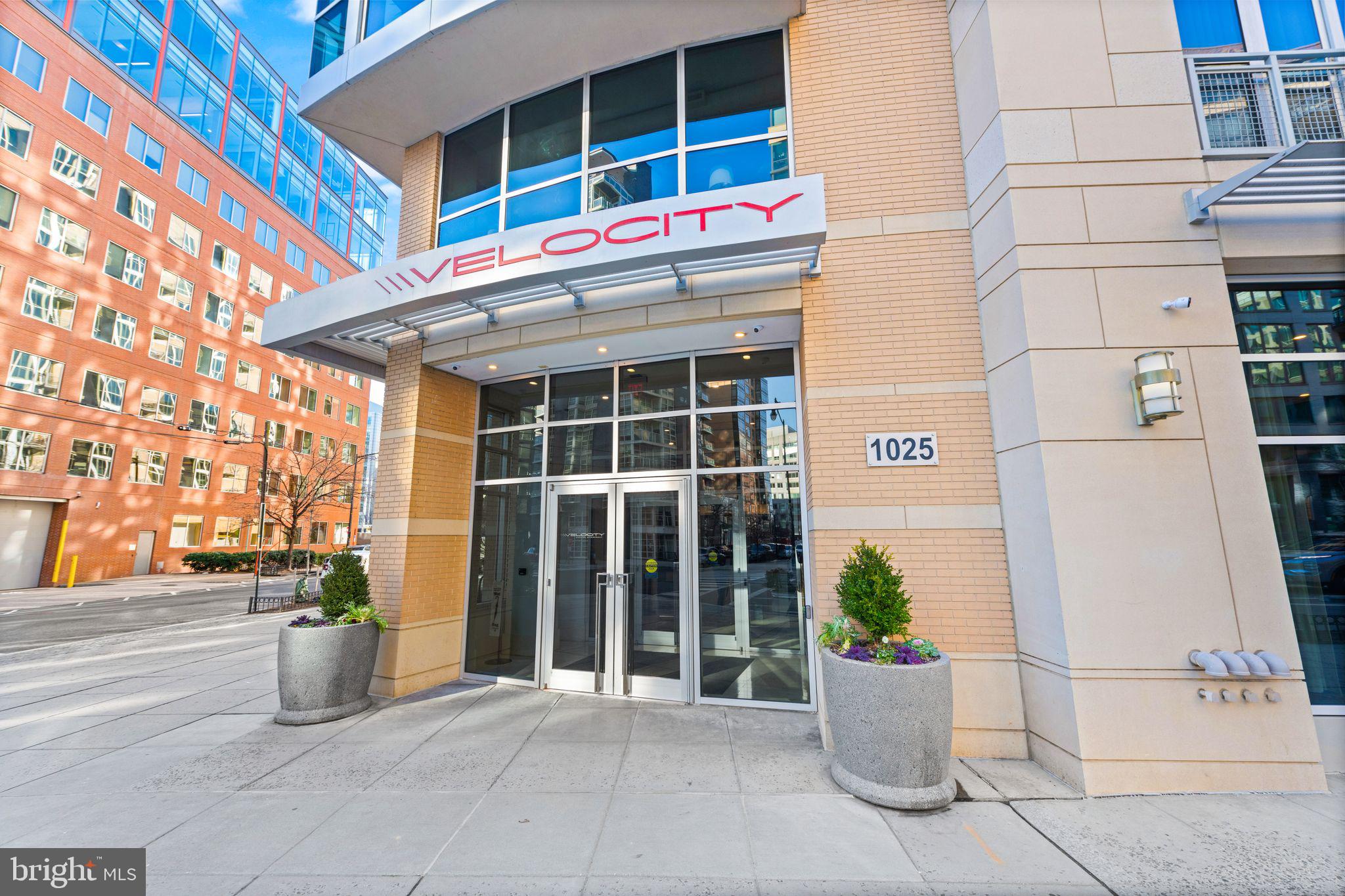 1025 1ST STREET SE 606