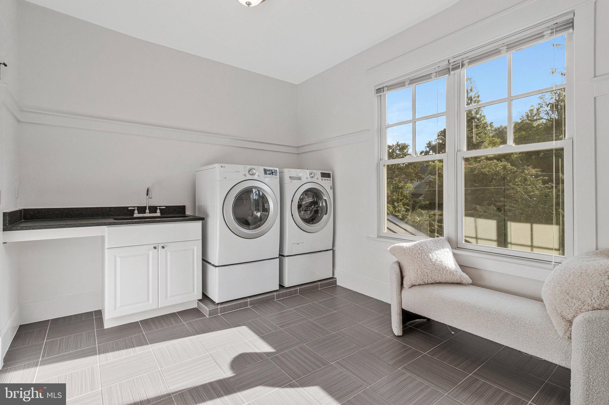 POPLAR HEIGHTS - Residential