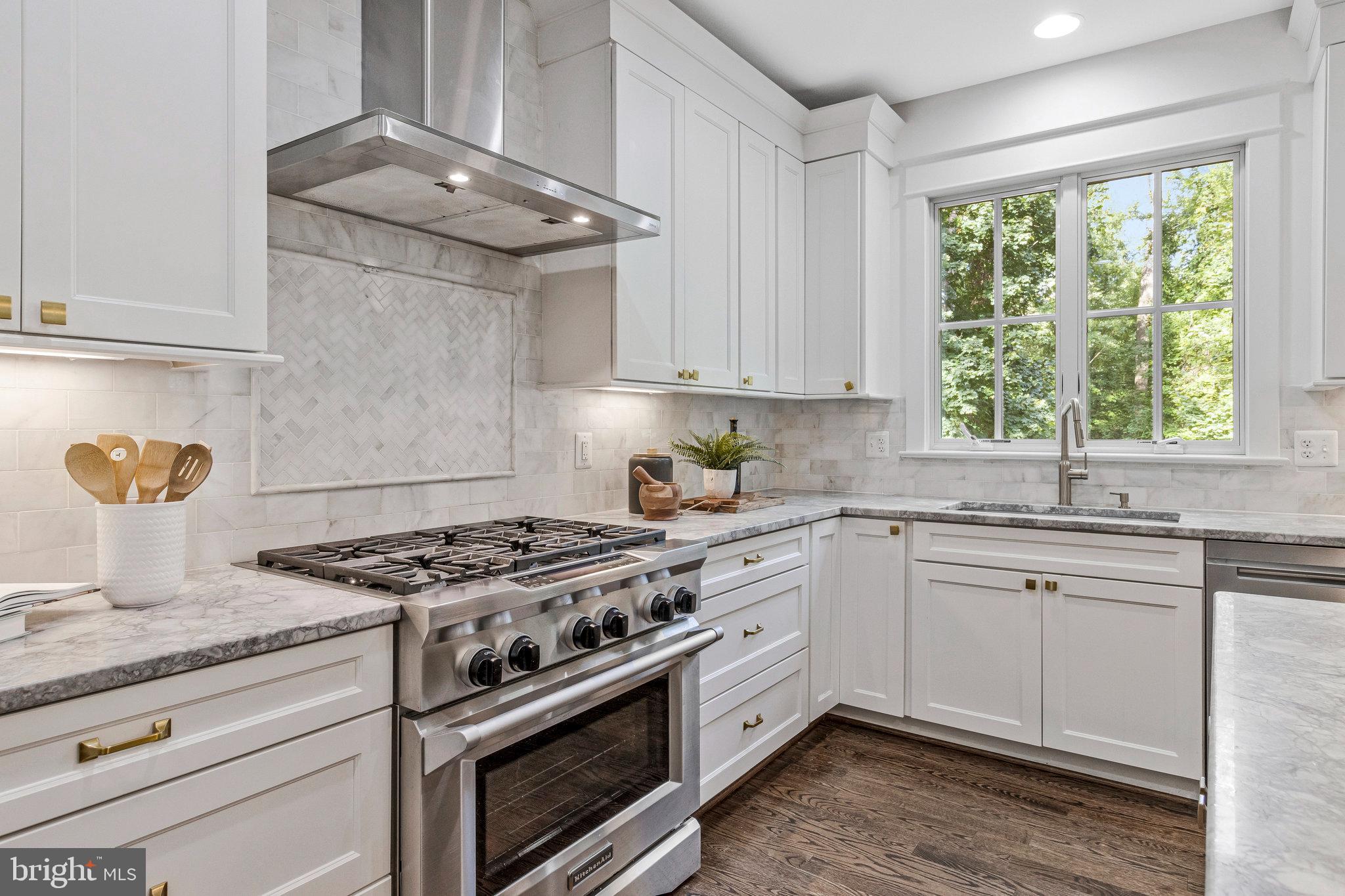 POPLAR HEIGHTS - Residential