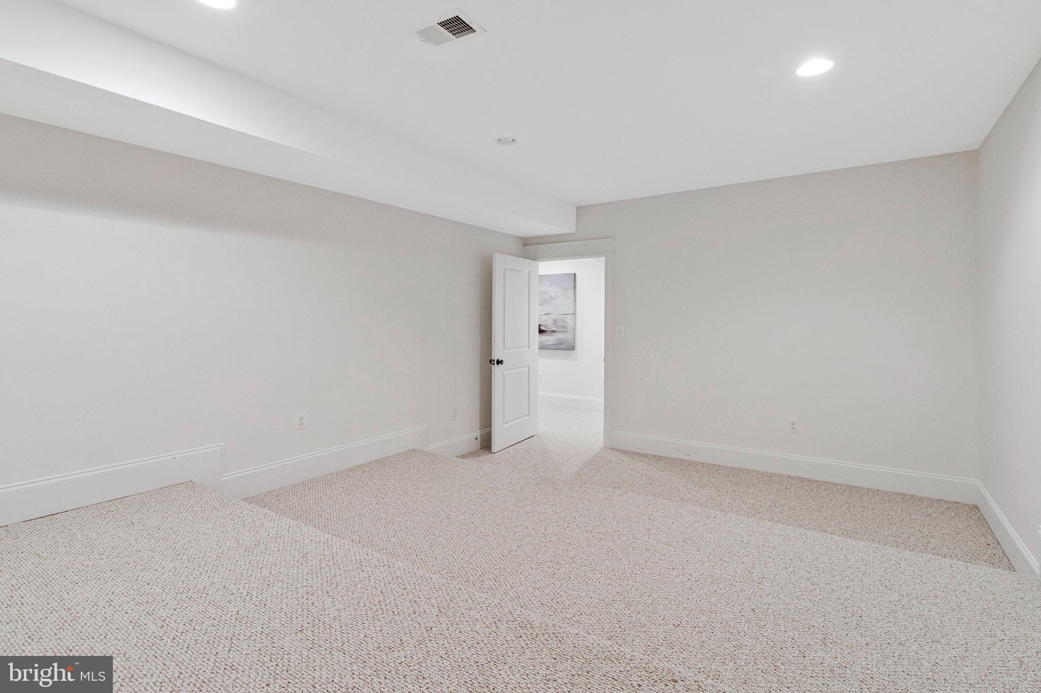 POPLAR HEIGHTS - Residential