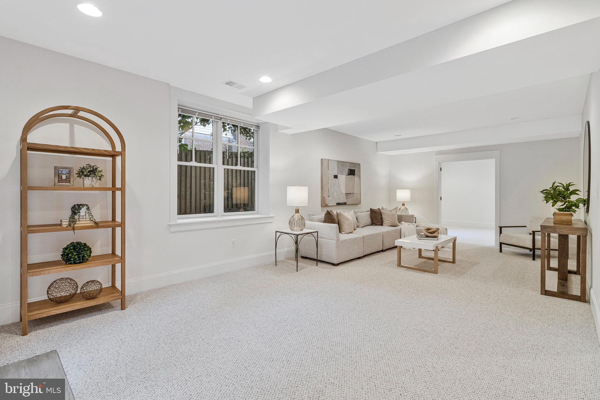 POPLAR HEIGHTS - Residential