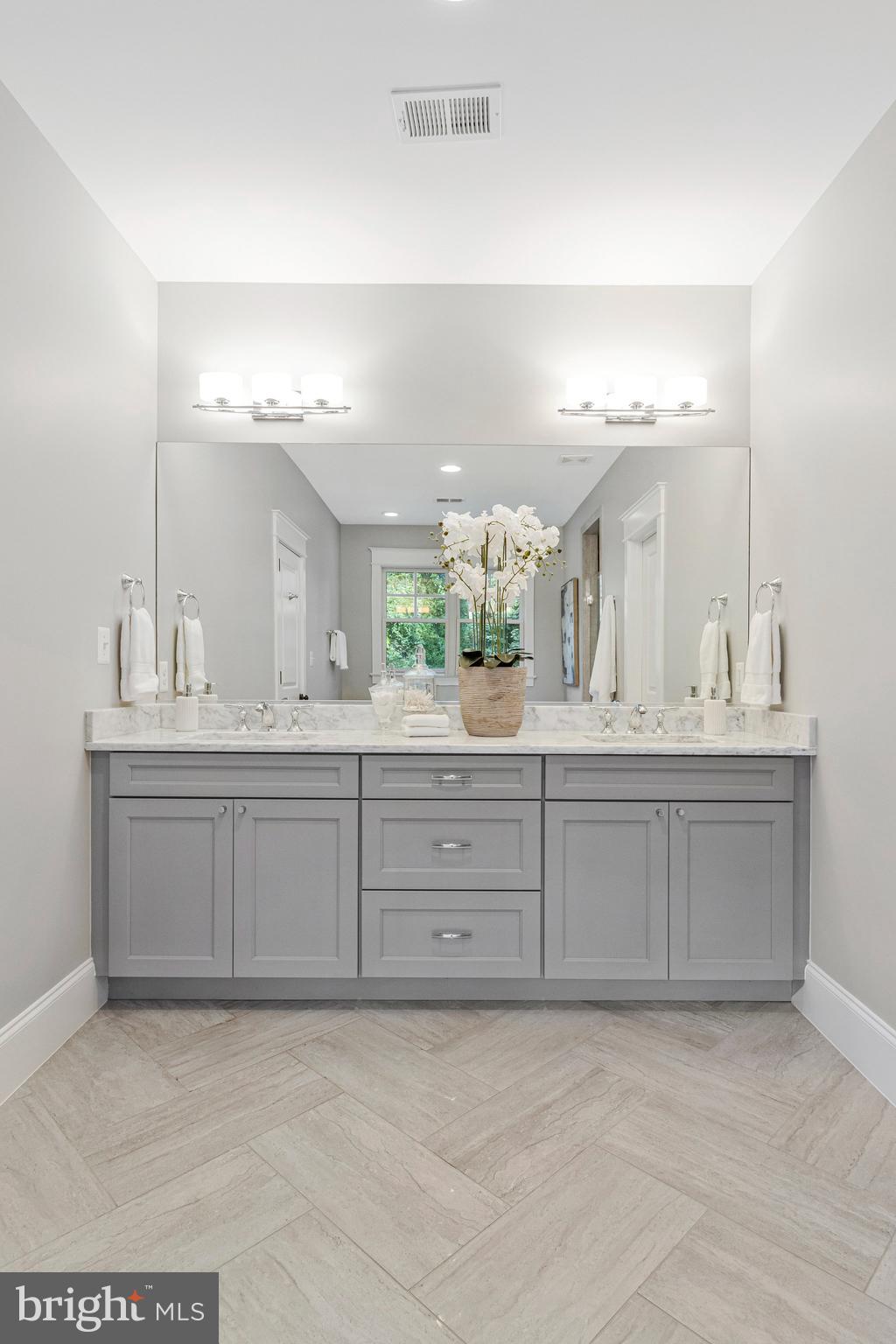 POPLAR HEIGHTS - Residential