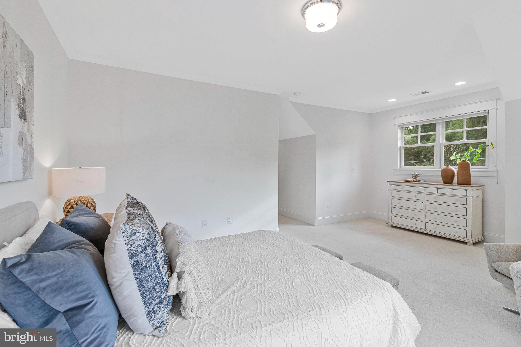 POPLAR HEIGHTS - Residential