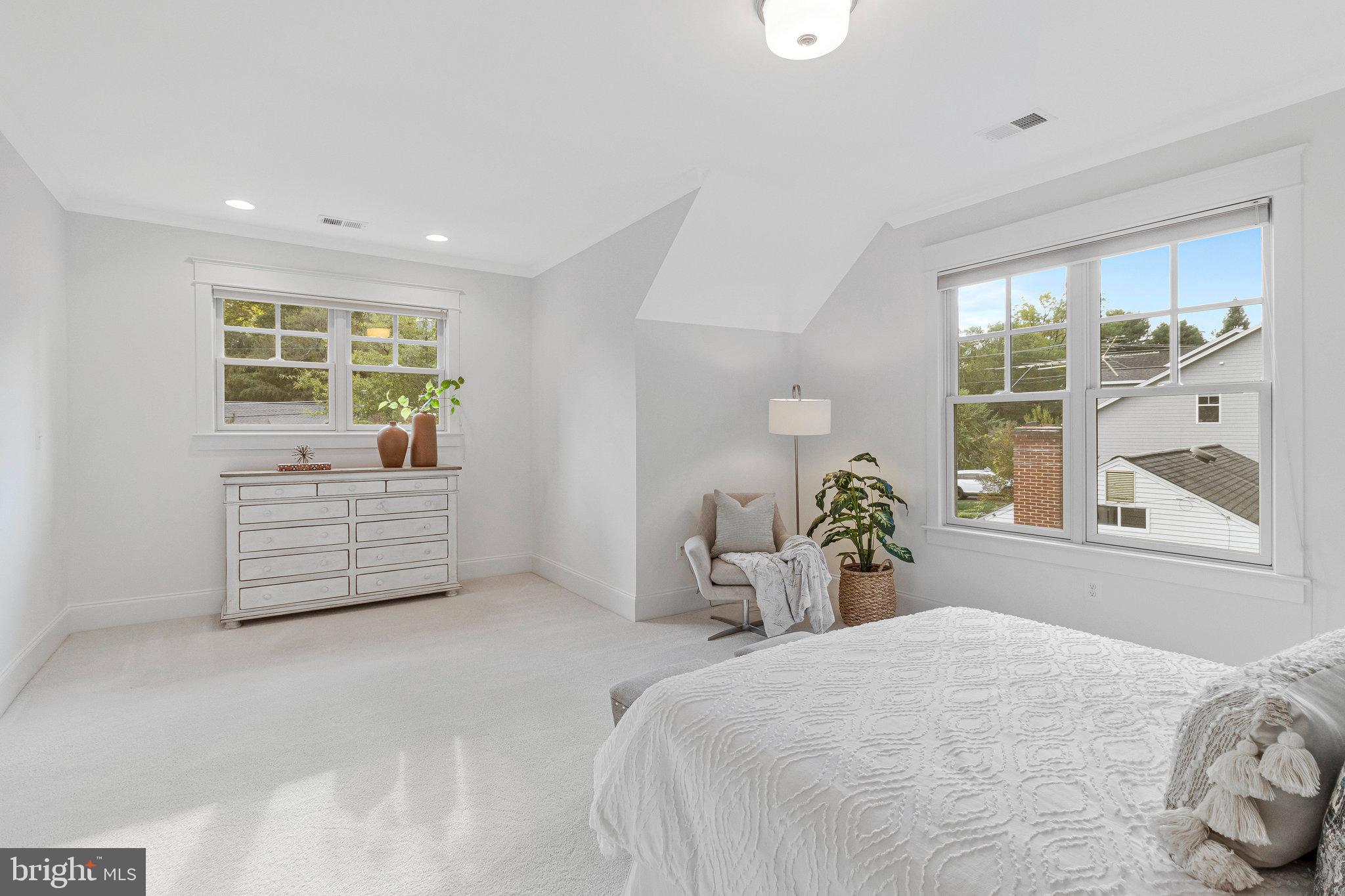 POPLAR HEIGHTS - Residential