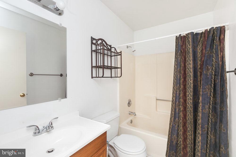 CROMWELL FOUNTAIN - Residential Lease