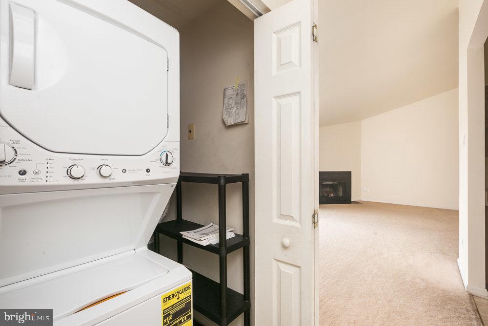 CROMWELL FOUNTAIN - Residential Lease