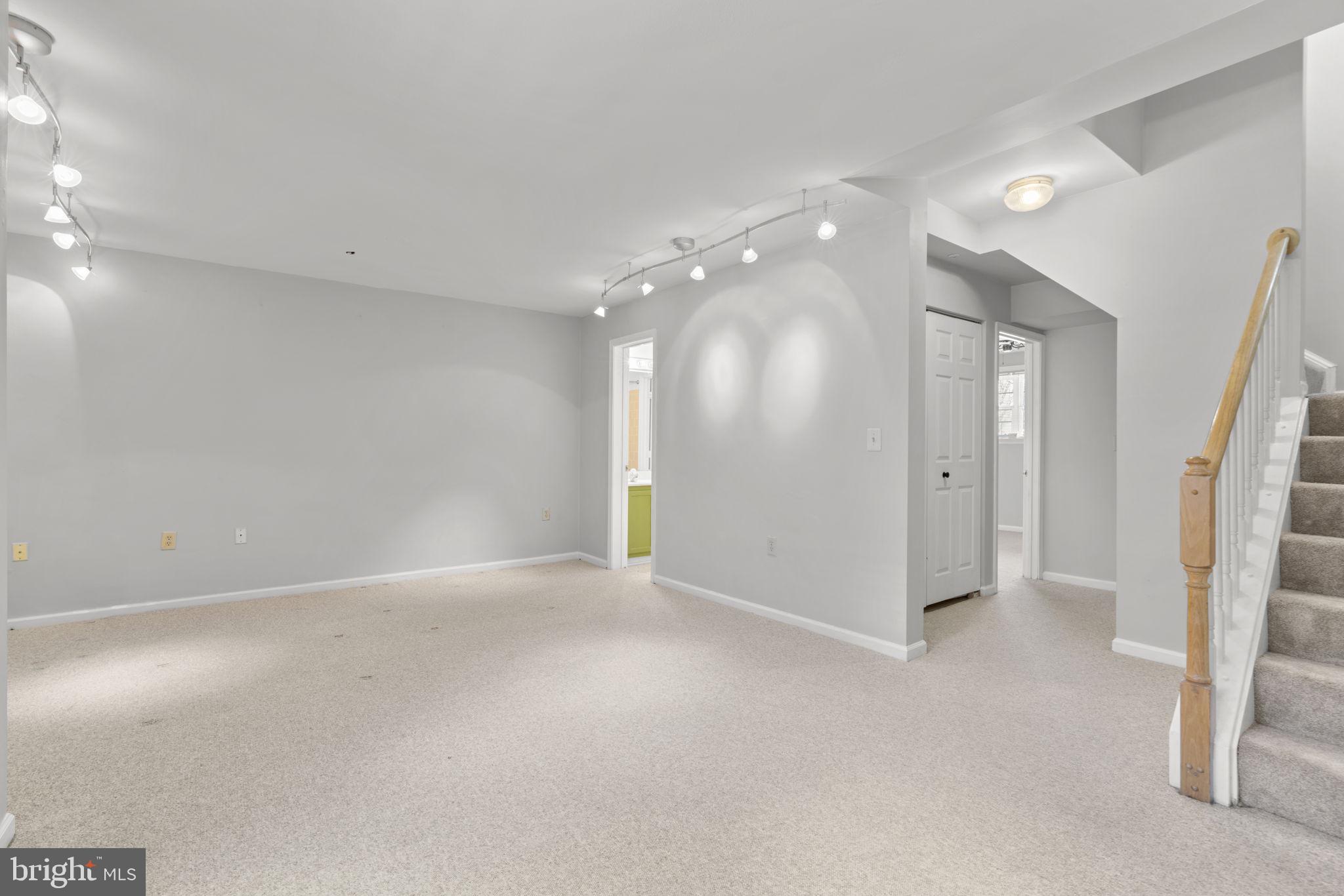 CROFTON VILLAGE - Residential