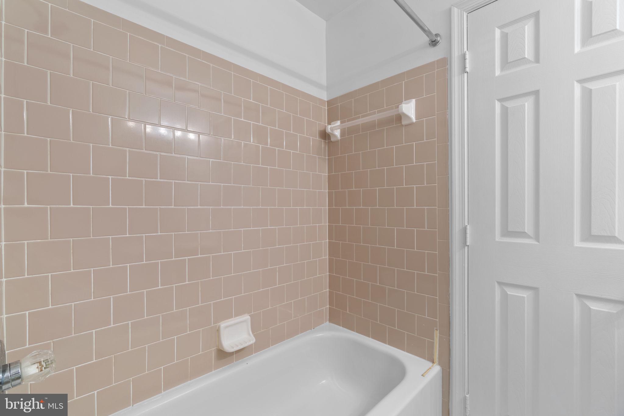 CROFTON VILLAGE - Residential