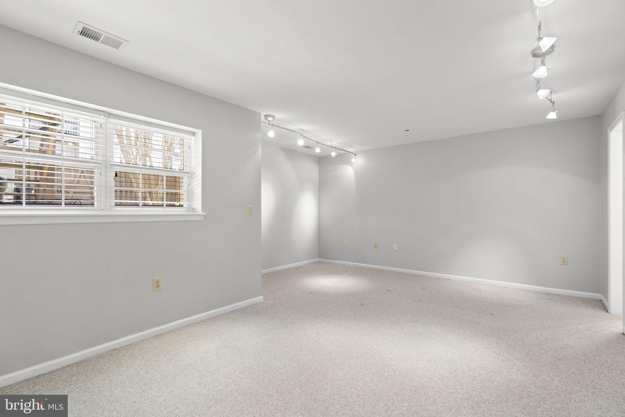 CROFTON VILLAGE - Residential