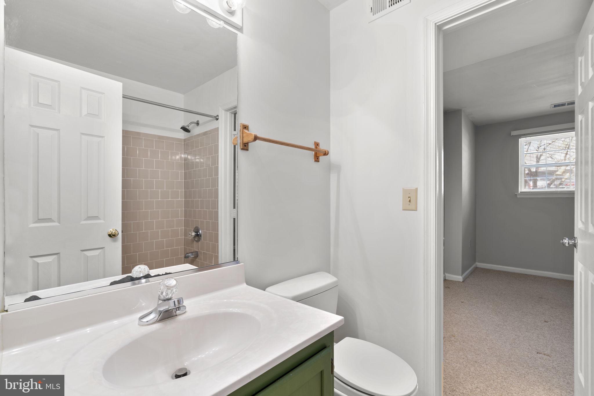 CROFTON VILLAGE - Residential