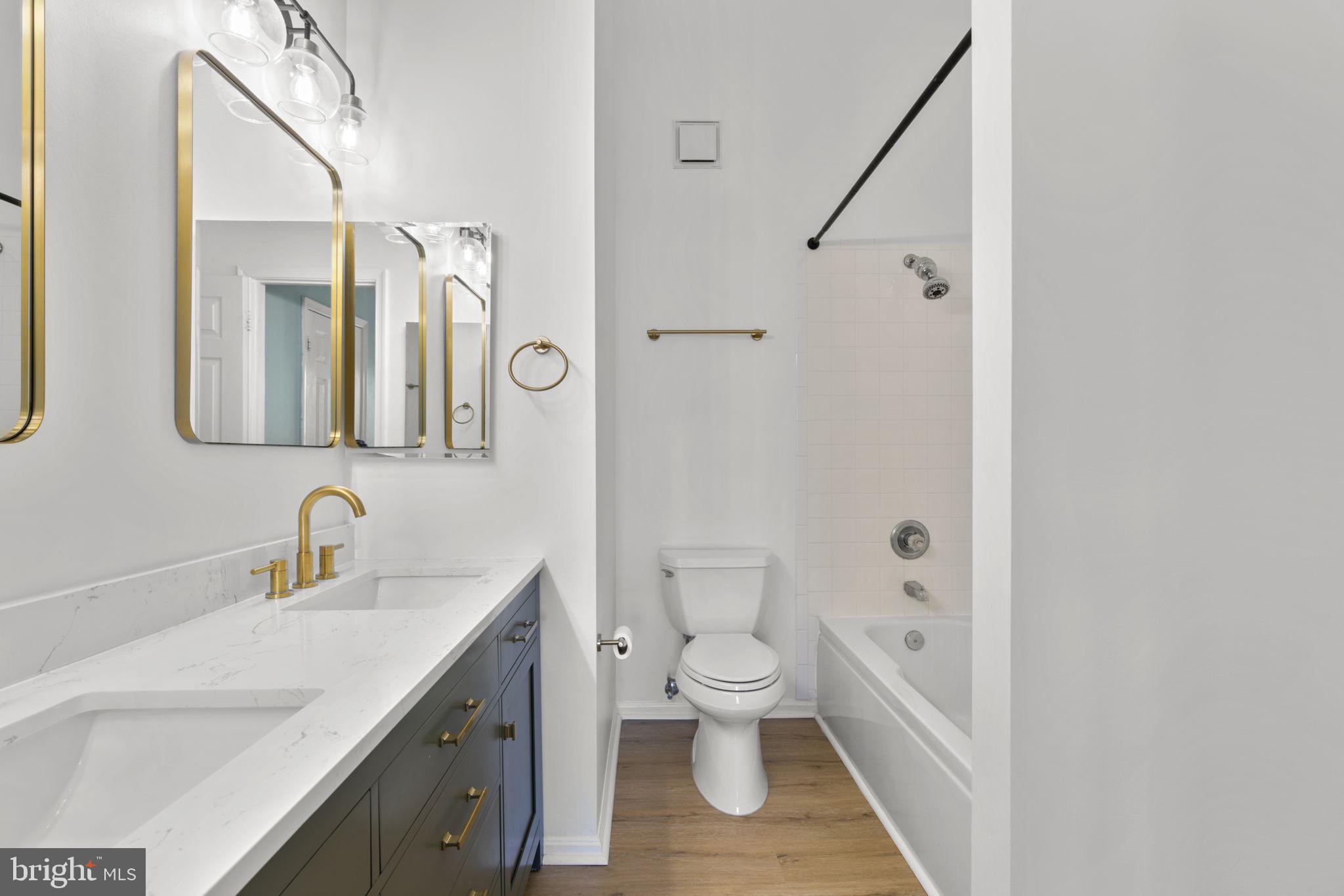 CROFTON VILLAGE - Residential