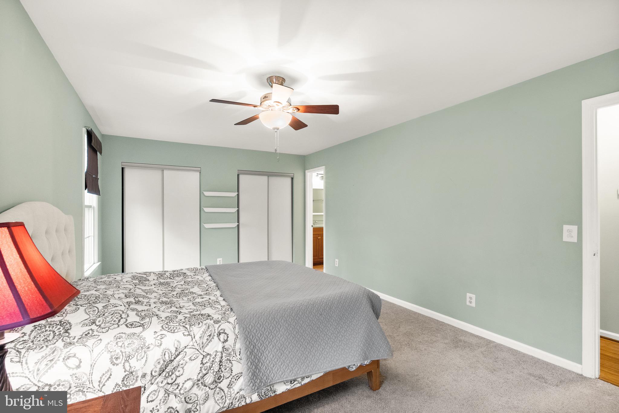 COUNTRY ROADS - Residential