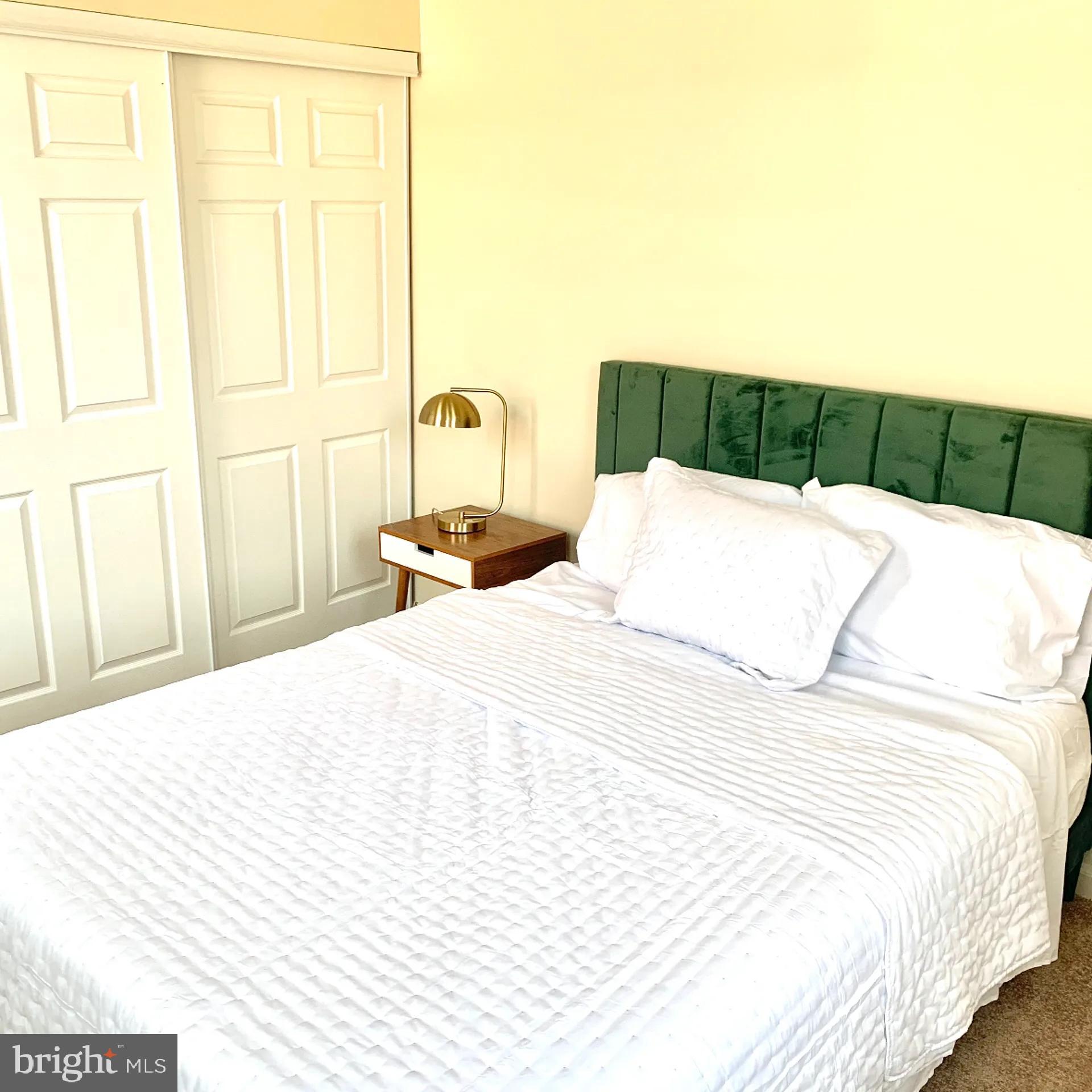 WASHINGTON SQUARE - Residential Lease