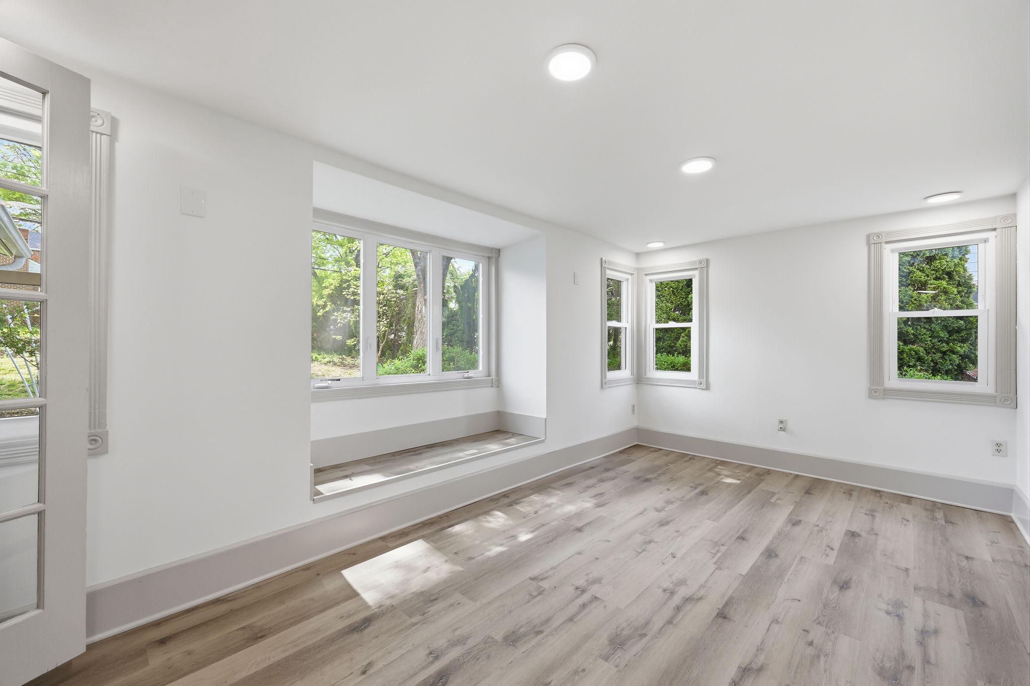 CURRAN TERRACE - Residential