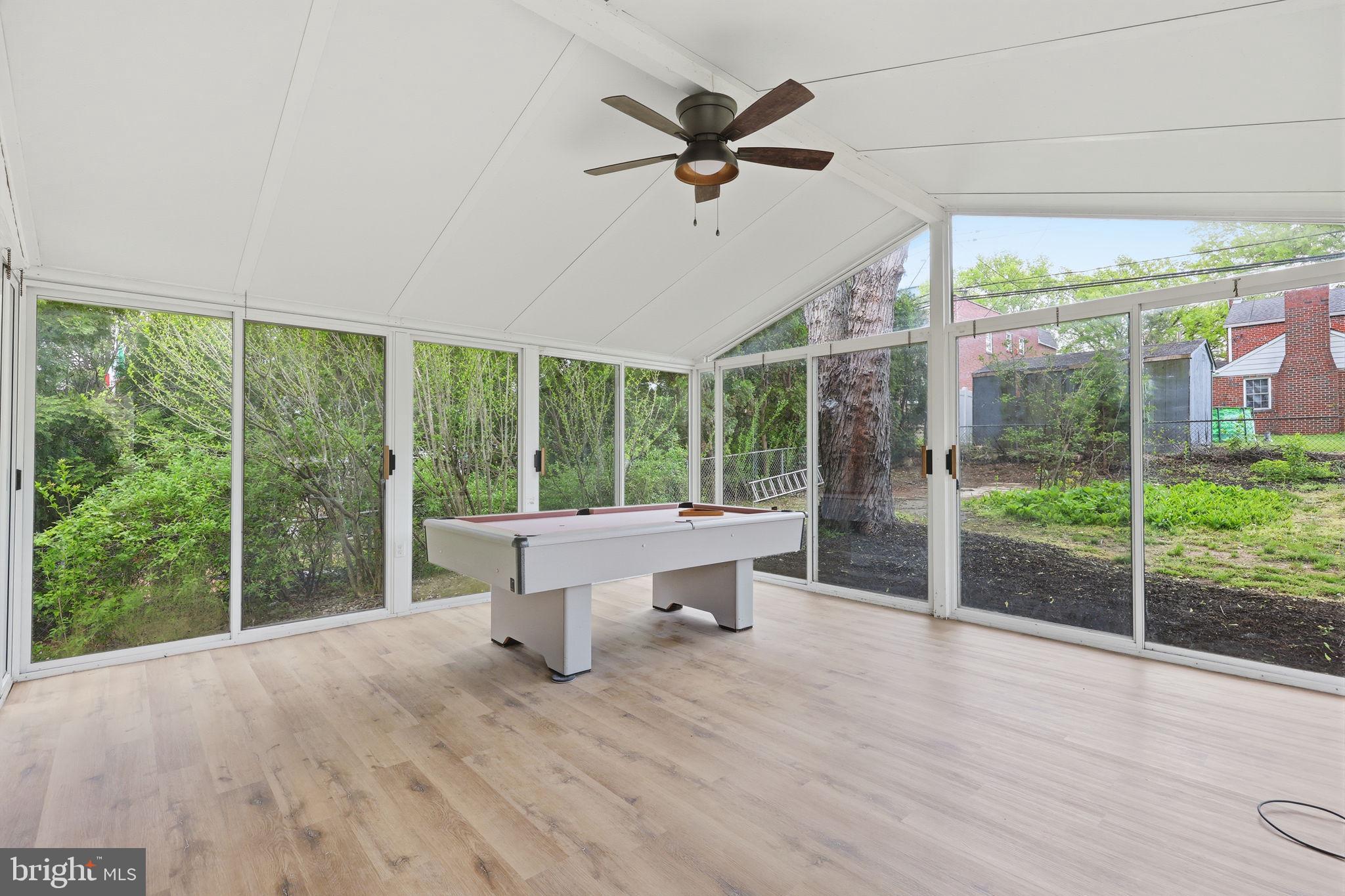 CURRAN TERRACE - Residential