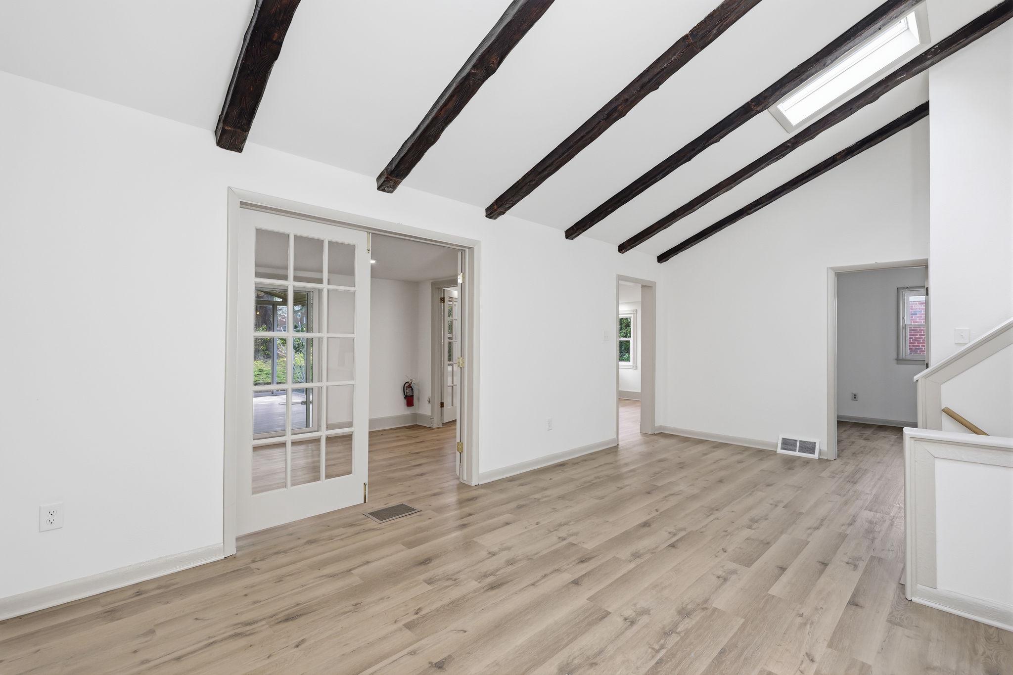 CURRAN TERRACE - Residential