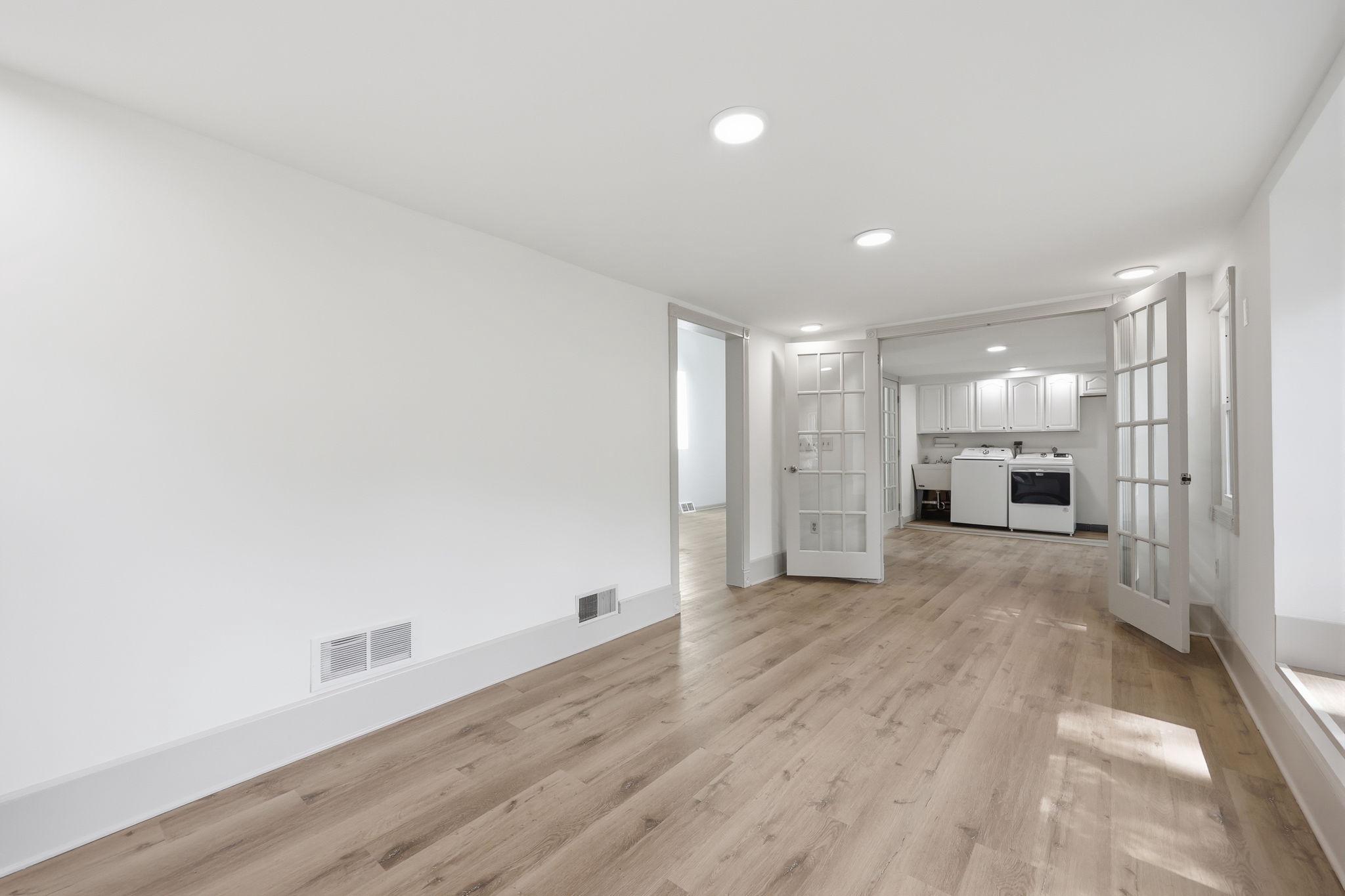 CURRAN TERRACE - Residential