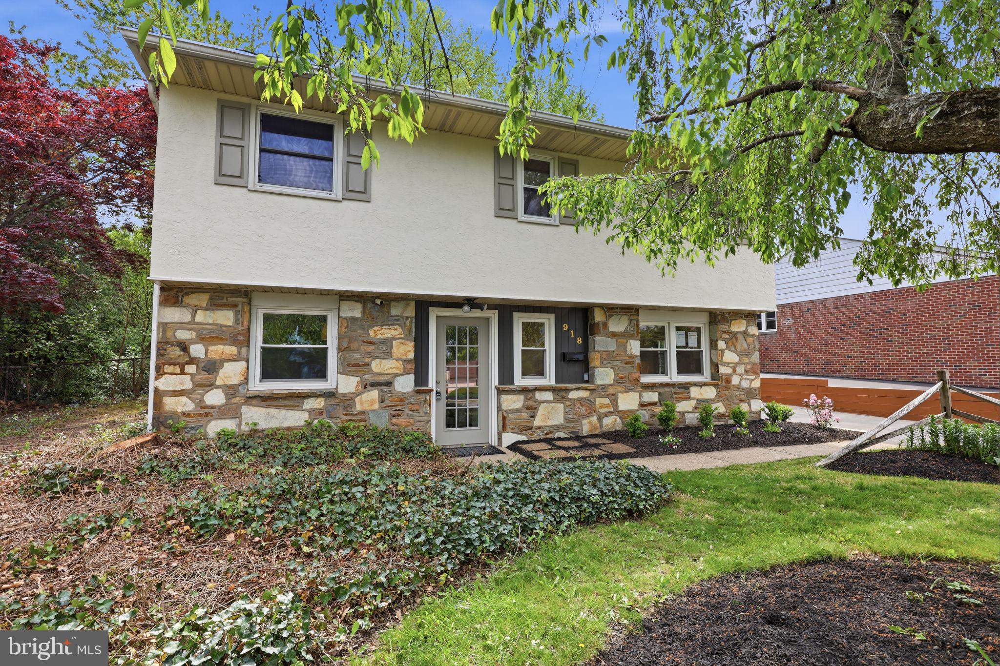 CURRAN TERRACE - Residential