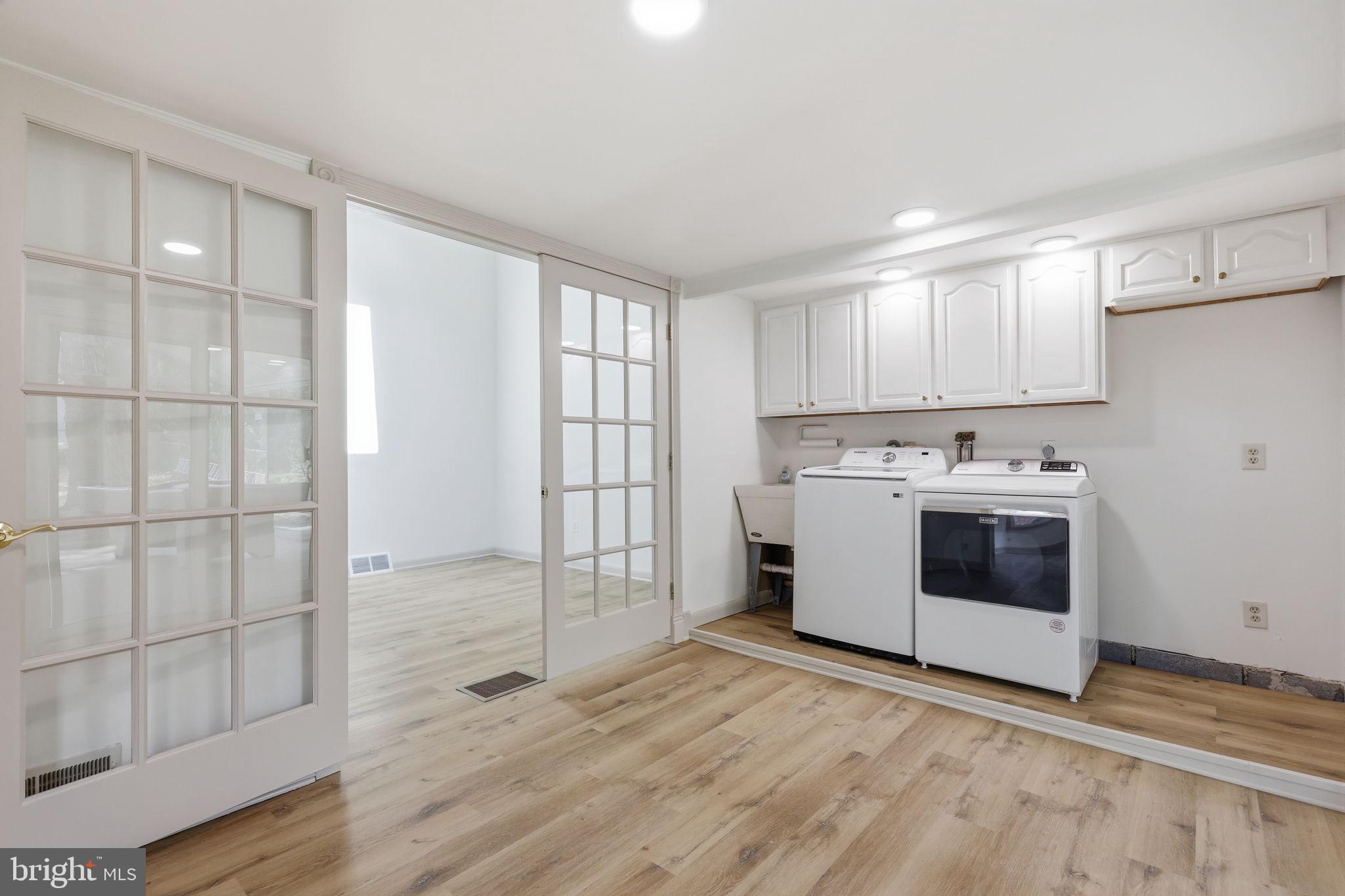 CURRAN TERRACE - Residential