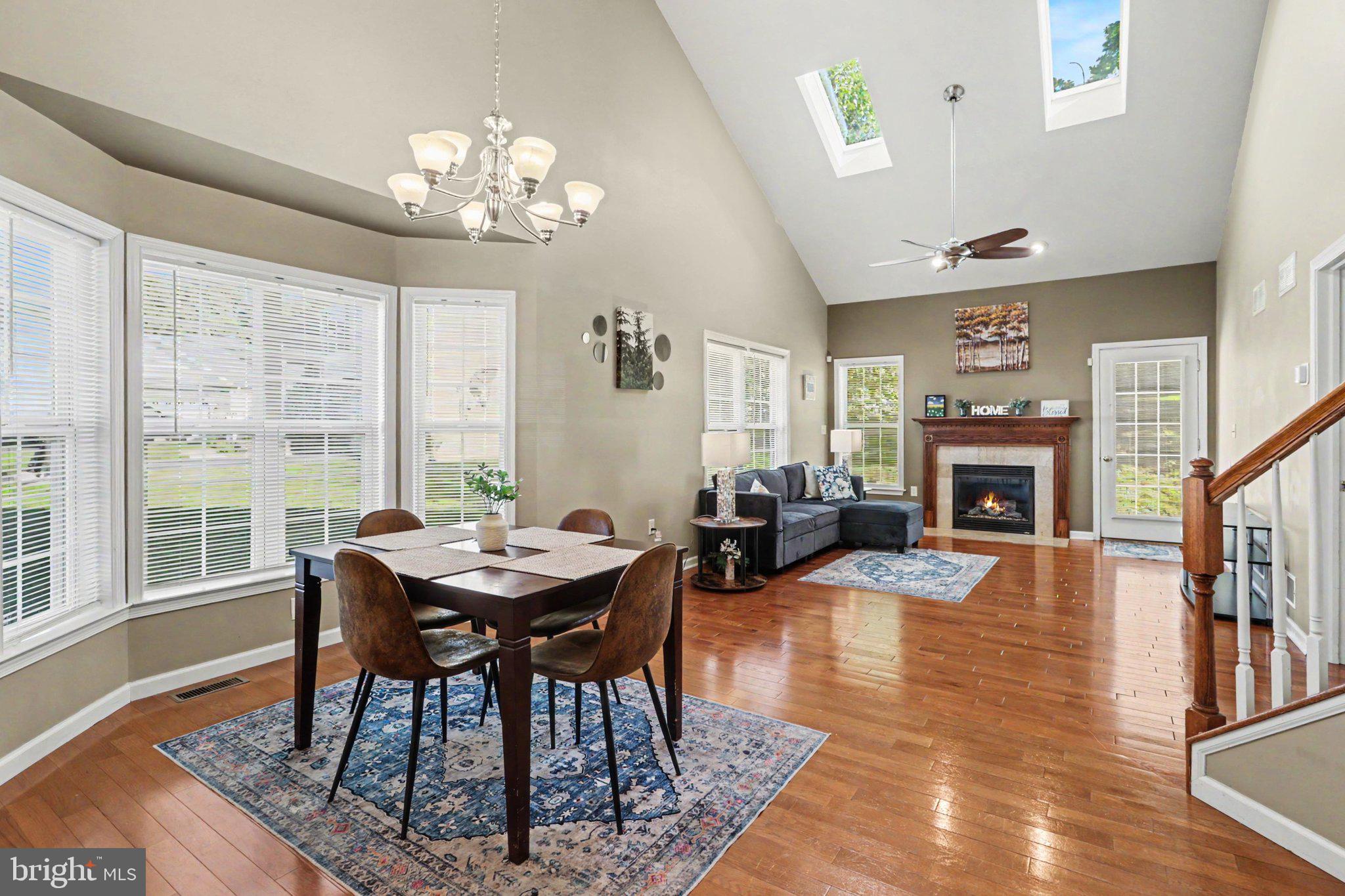 5938 PINEDALE COURT