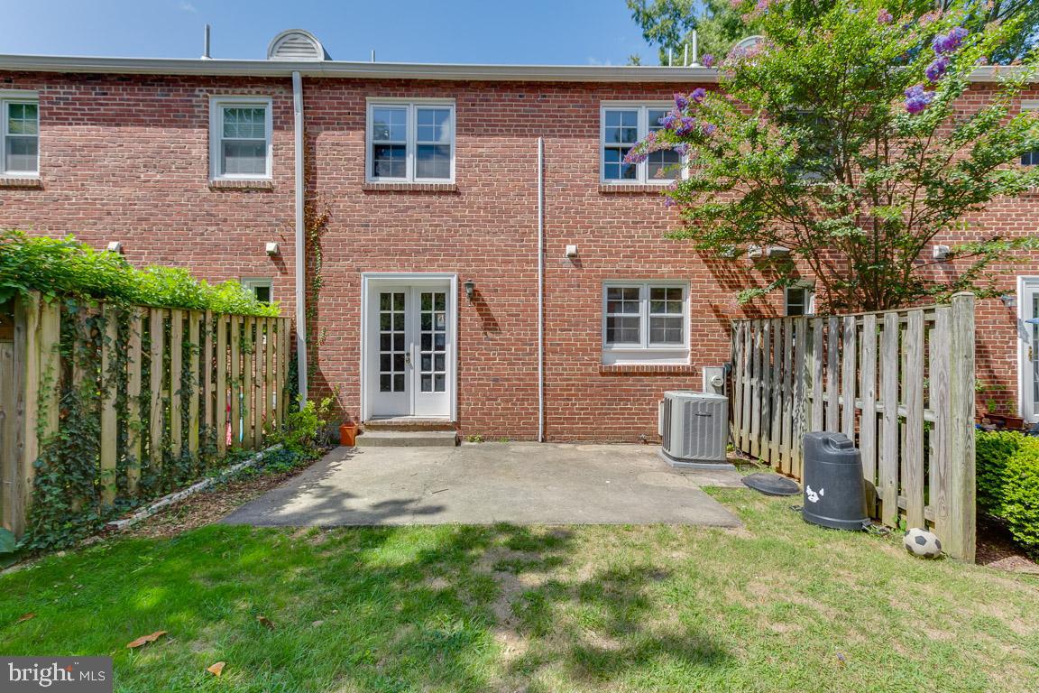 KENWOOD FOREST - Residential