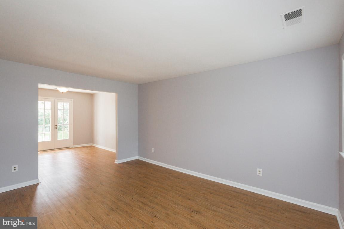 KENWOOD FOREST - Residential