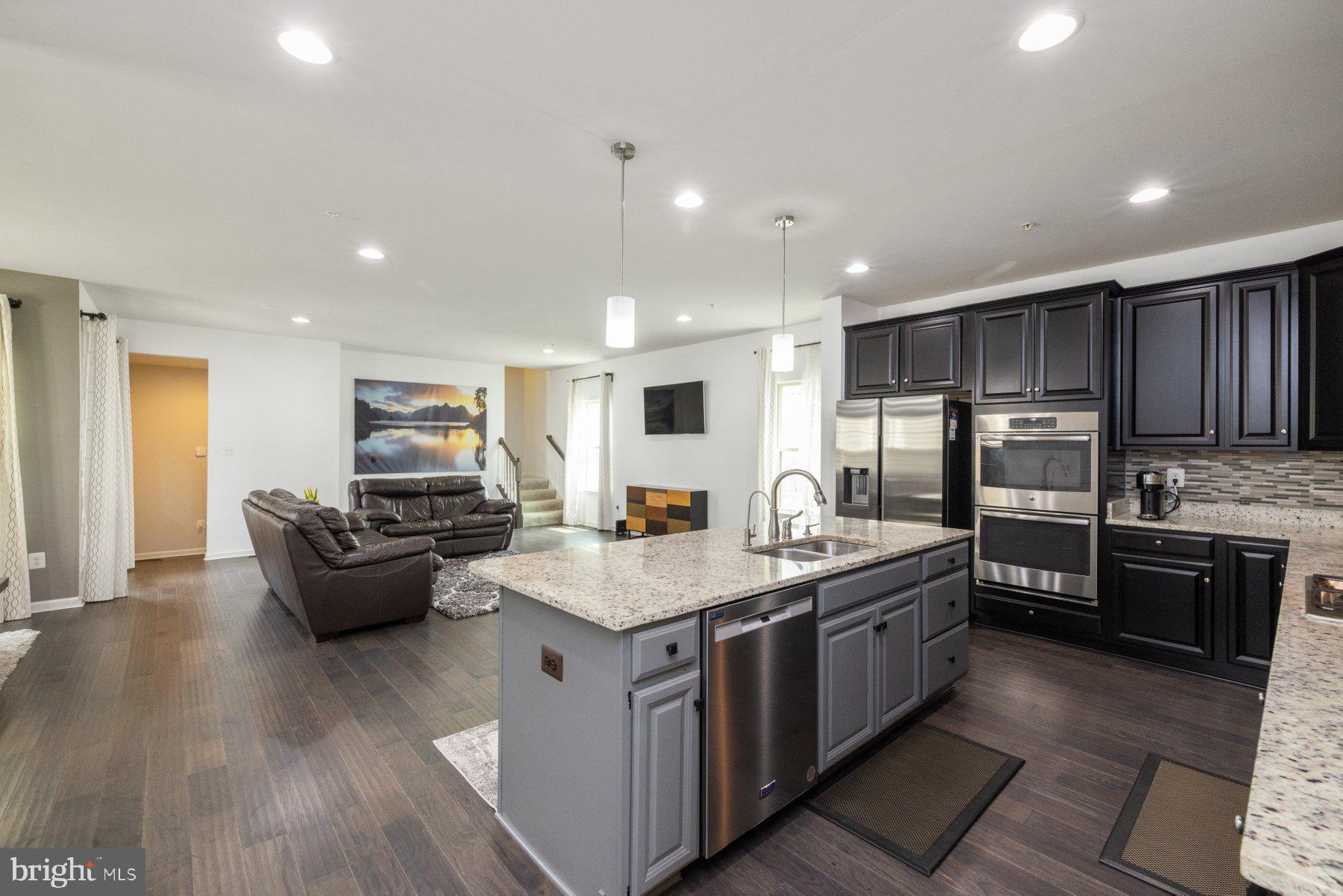 5861 OAKDALE VILLAGE ROAD