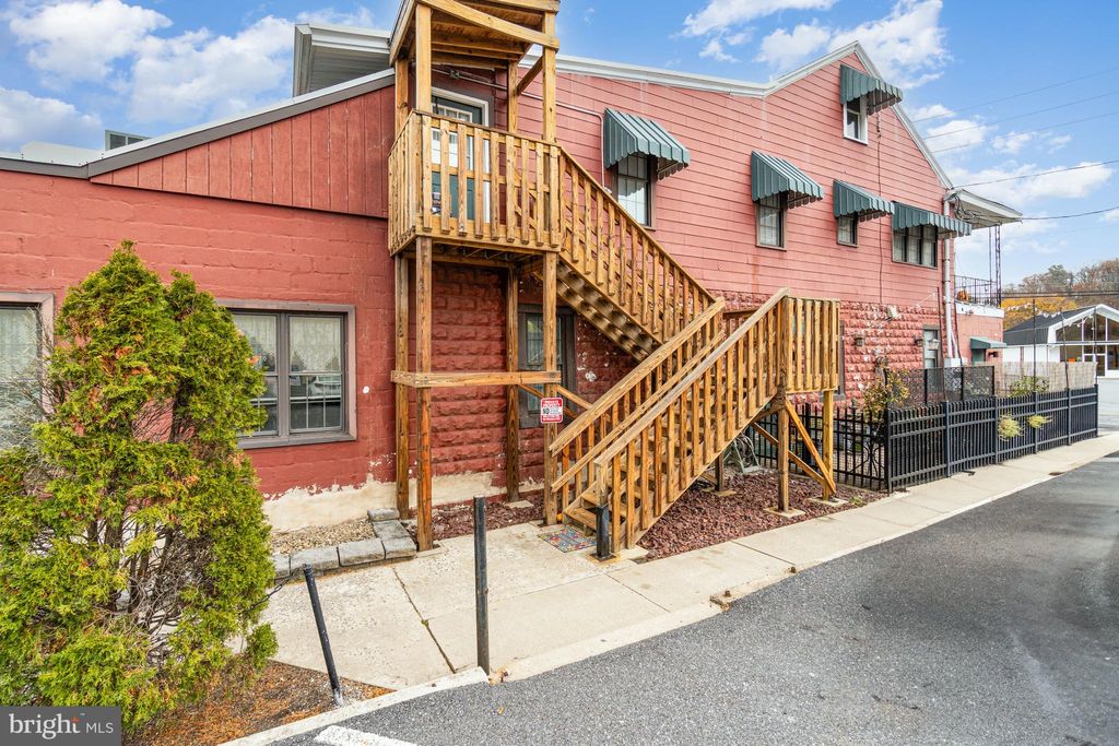 Photo of 18 E Sunbury Street, MINERSVILLE, PA 17954 (MLS # PASK2024538)