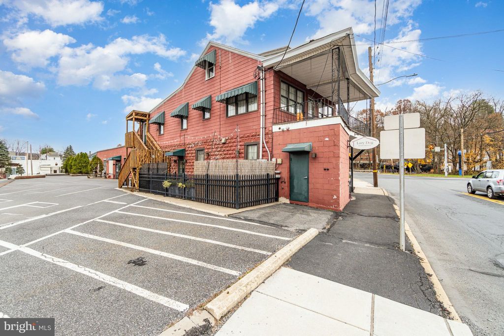 Photo of 18 E Sunbury Street, MINERSVILLE, PA 17954 (MLS # PASK2024538)