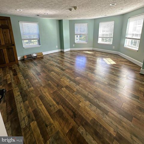 Photo of 5 Oak Ave Ave N #1-A, LA PLATA, MD 20646 (MLS # MDCH2047806)