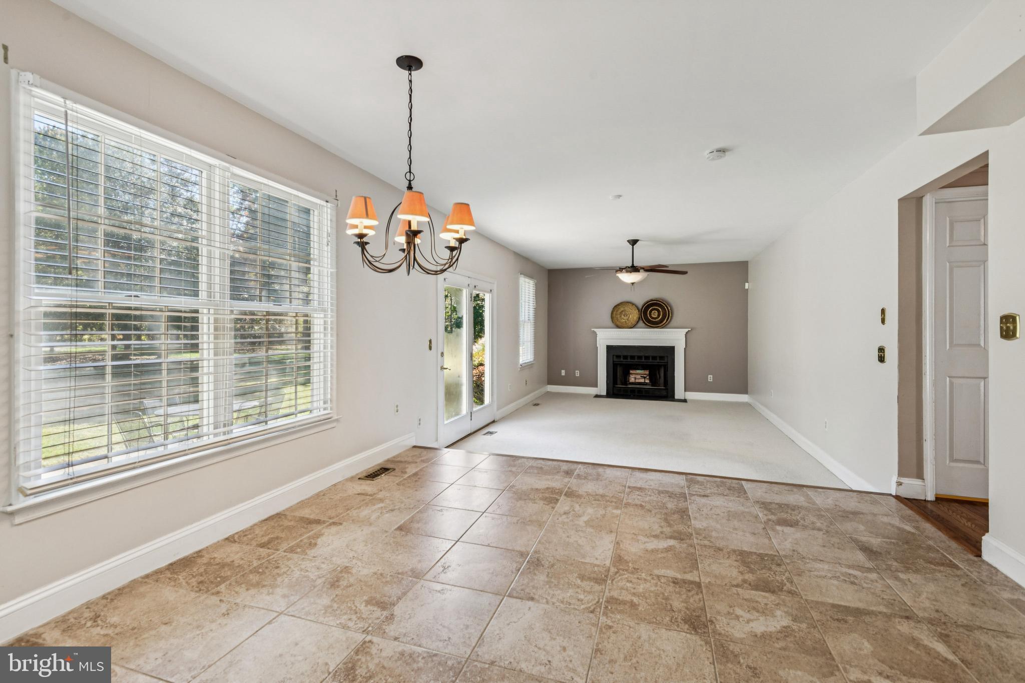 HUNT MEADOW - Residential