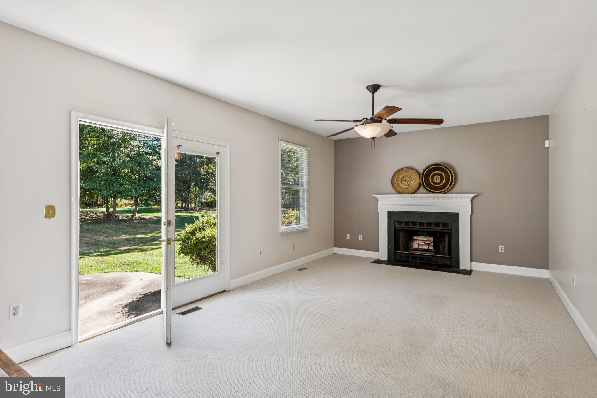 HUNT MEADOW - Residential