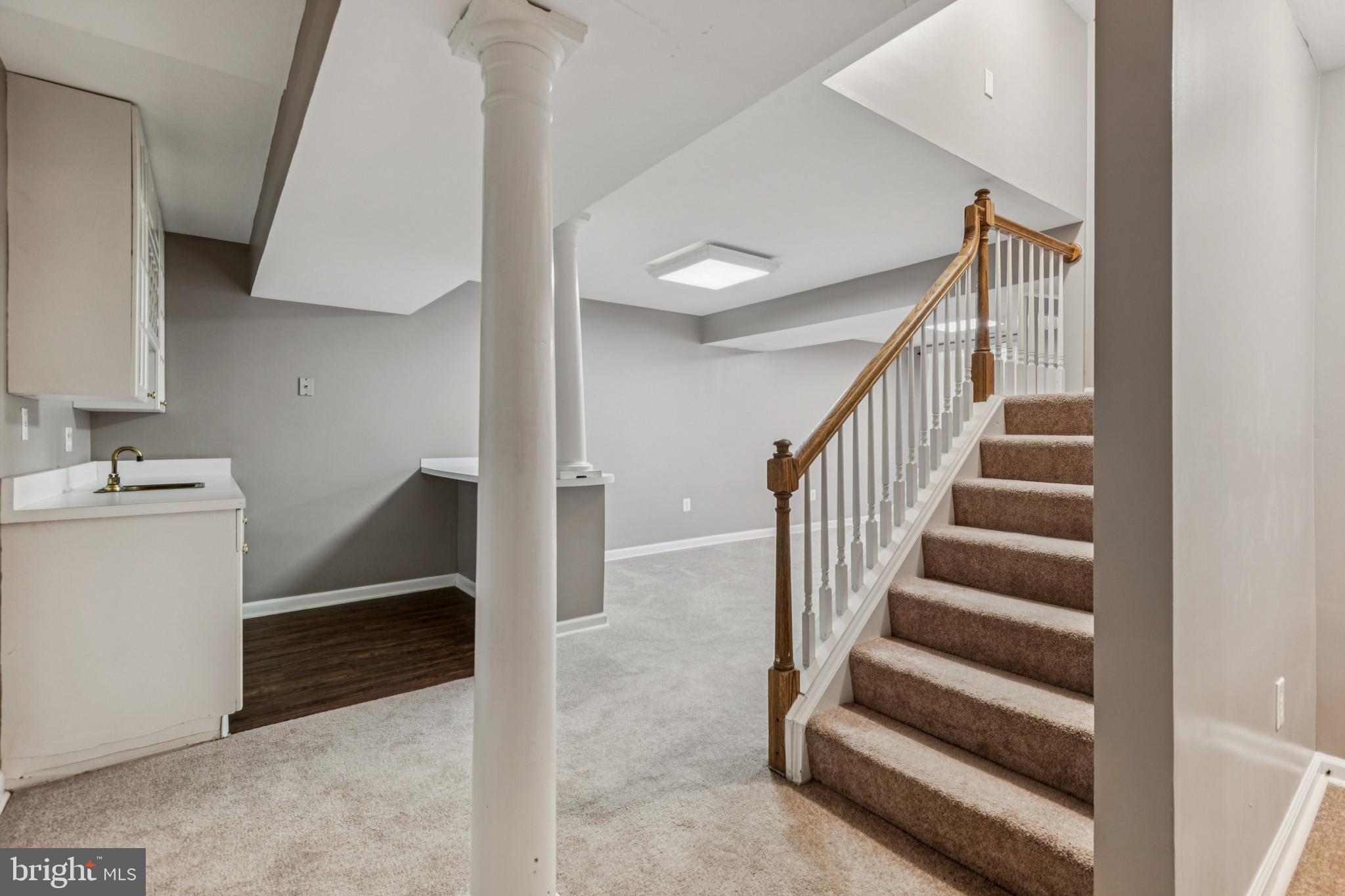 HUNT MEADOW - Residential