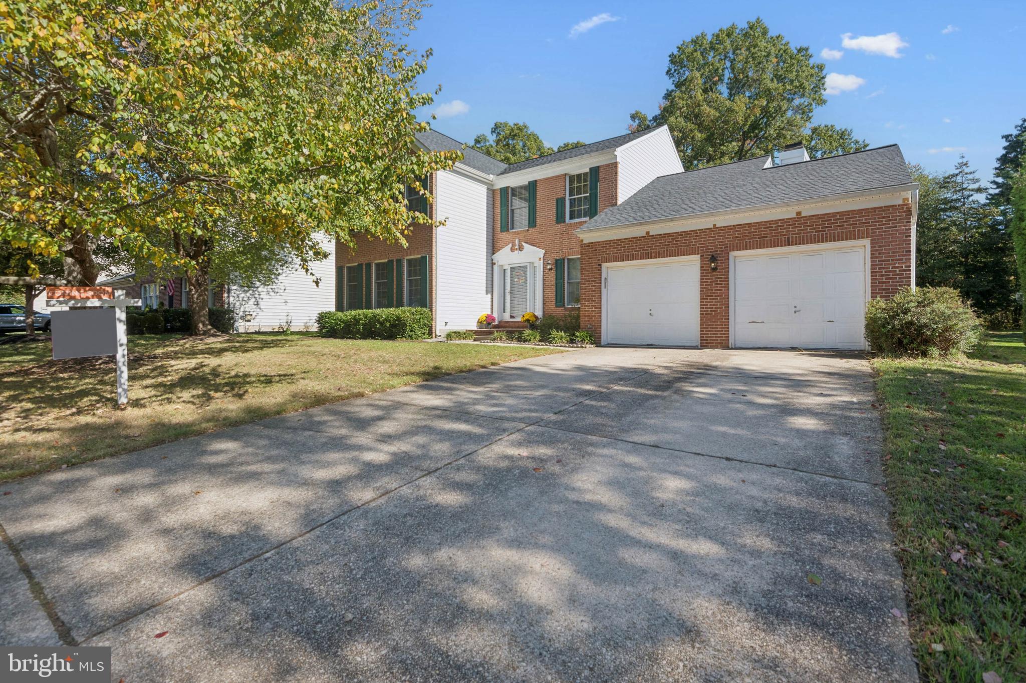 HUNT MEADOW - Residential