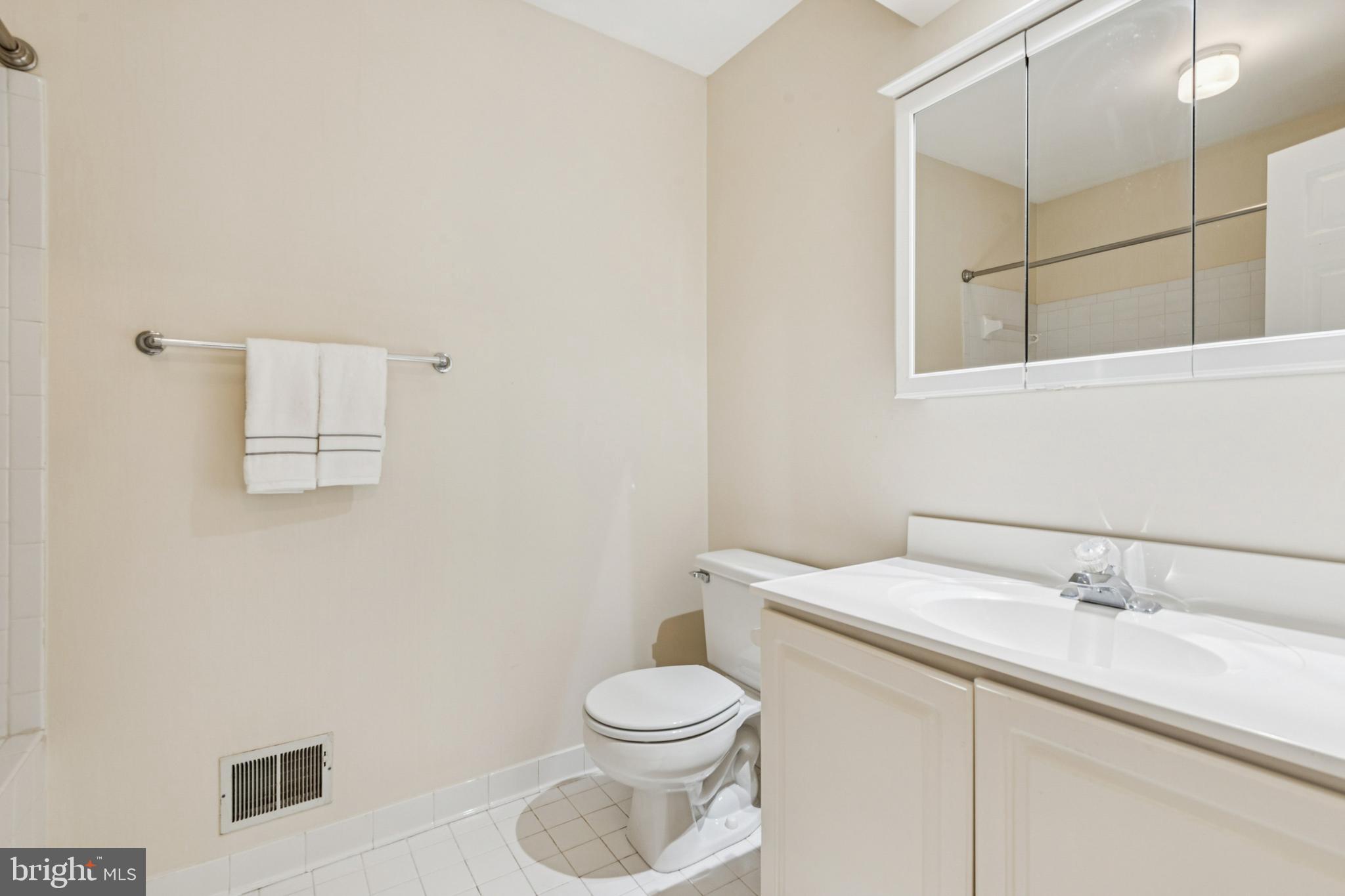 HUNT MEADOW - Residential