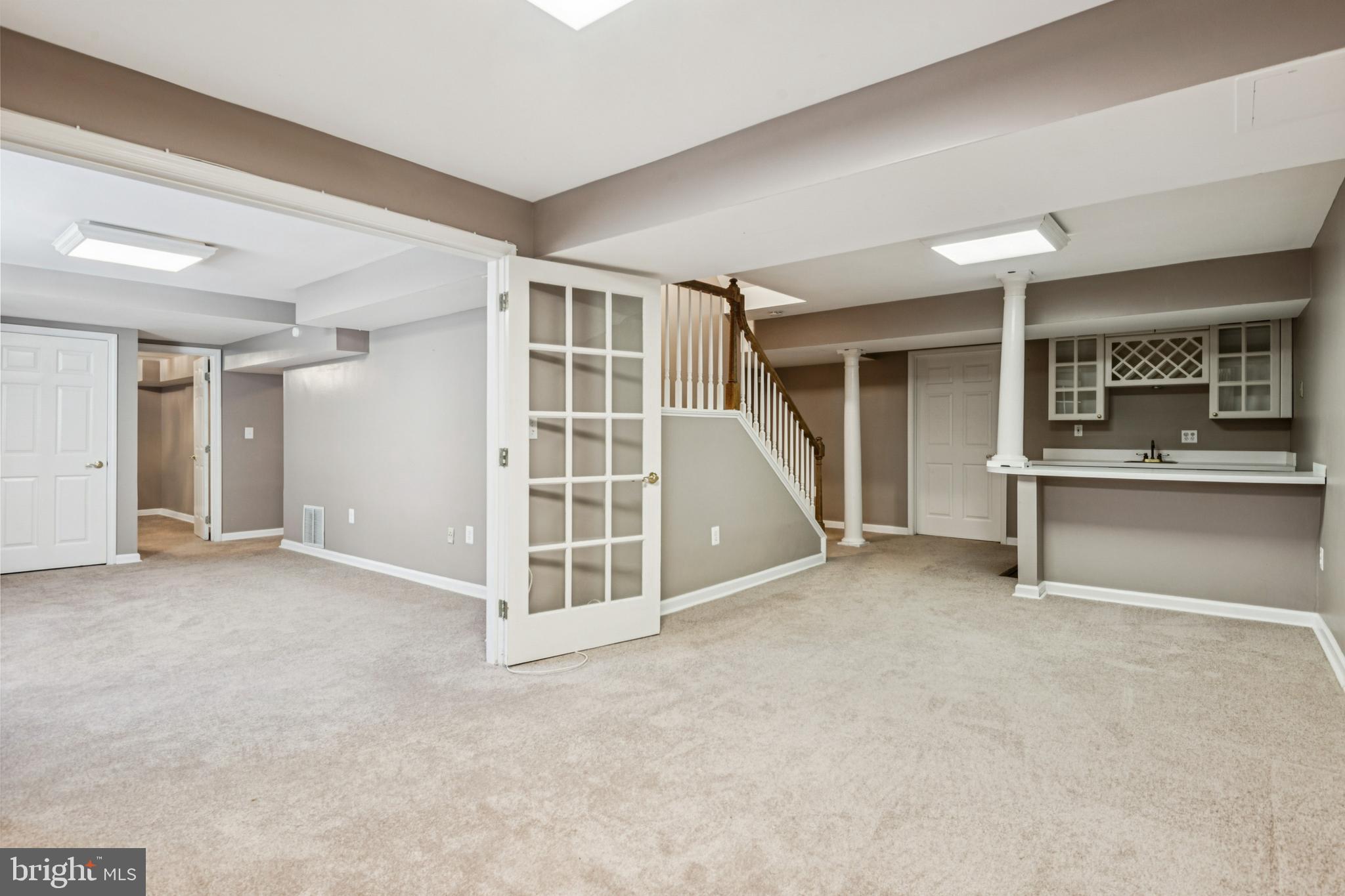 HUNT MEADOW - Residential