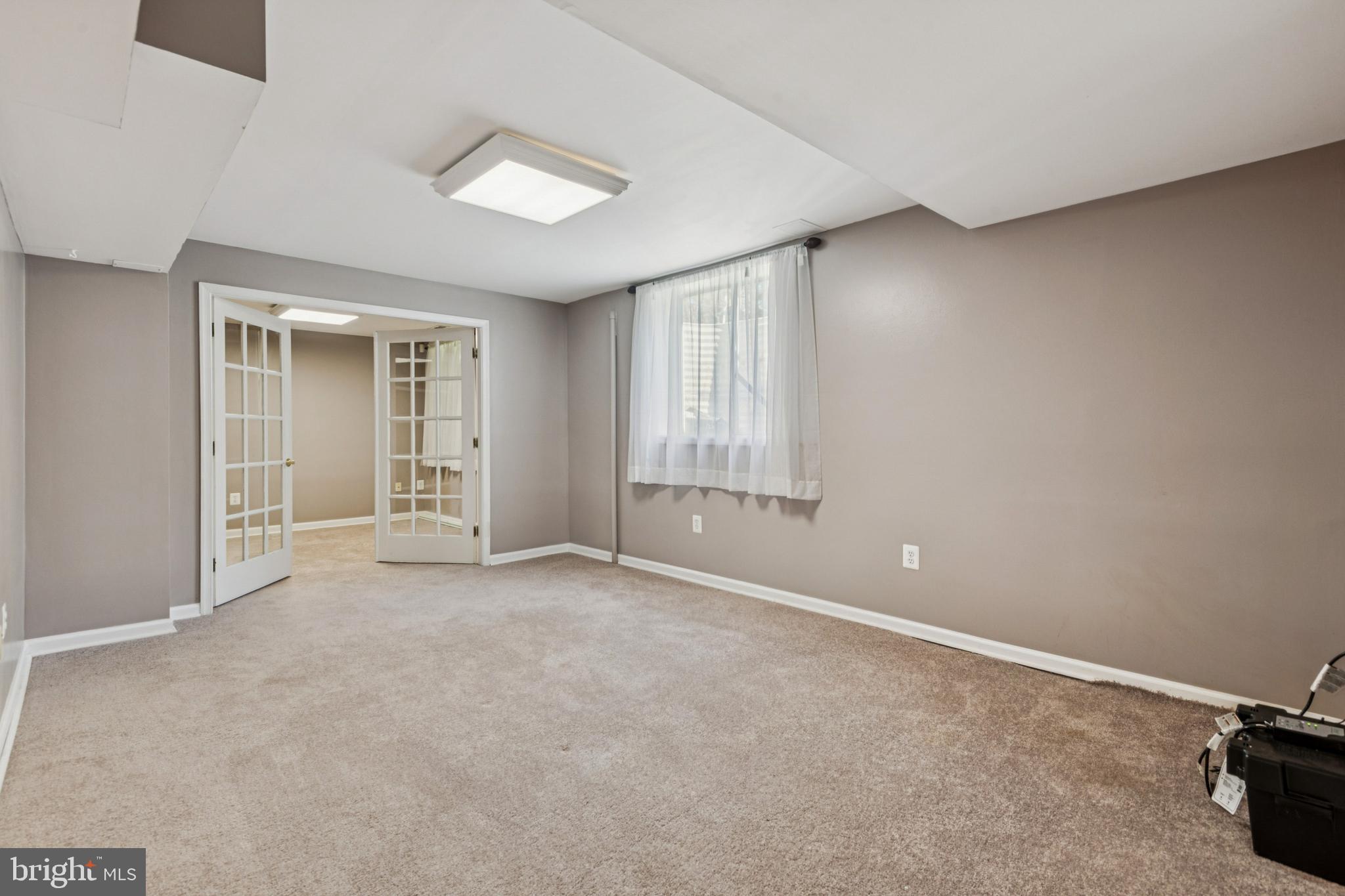 HUNT MEADOW - Residential