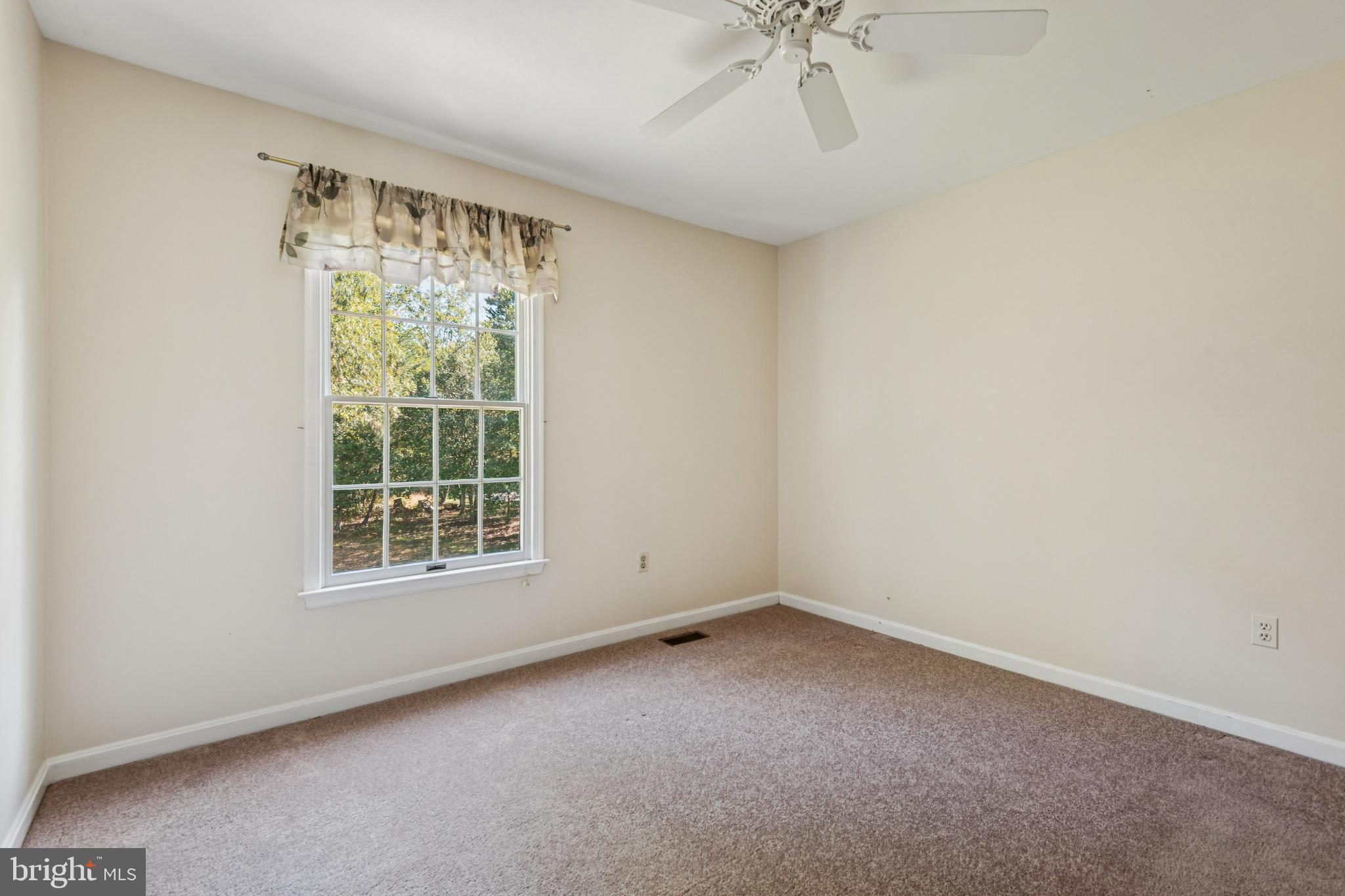 HUNT MEADOW - Residential