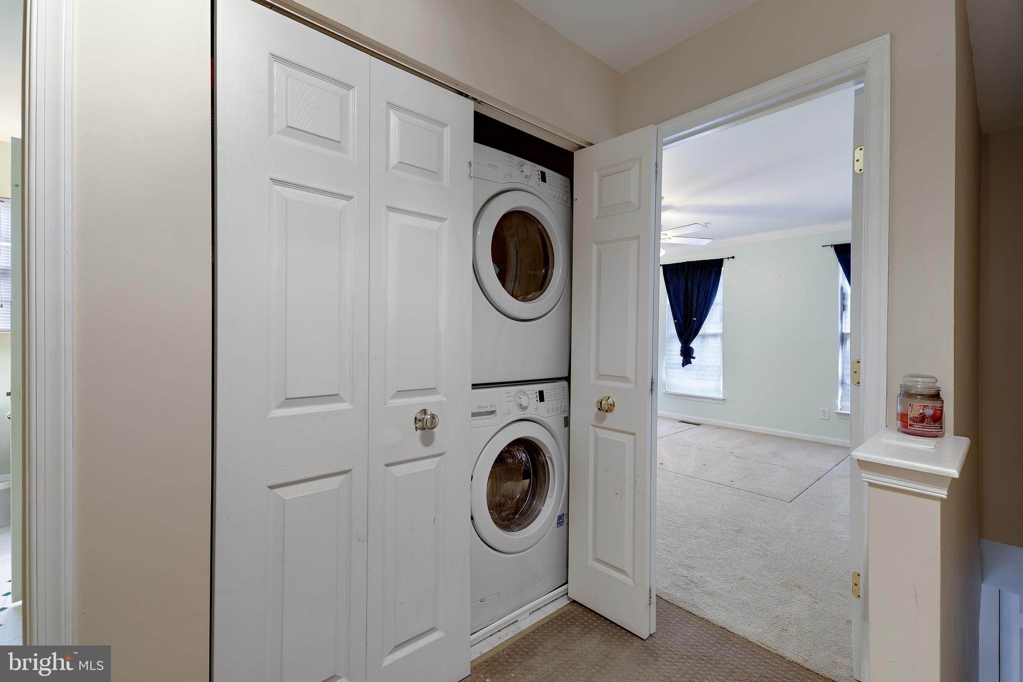 CLOVERLEAF COMMONS - Residential