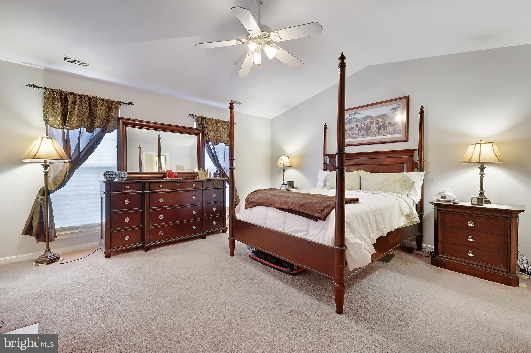 CLOVERLEAF COMMONS - Residential