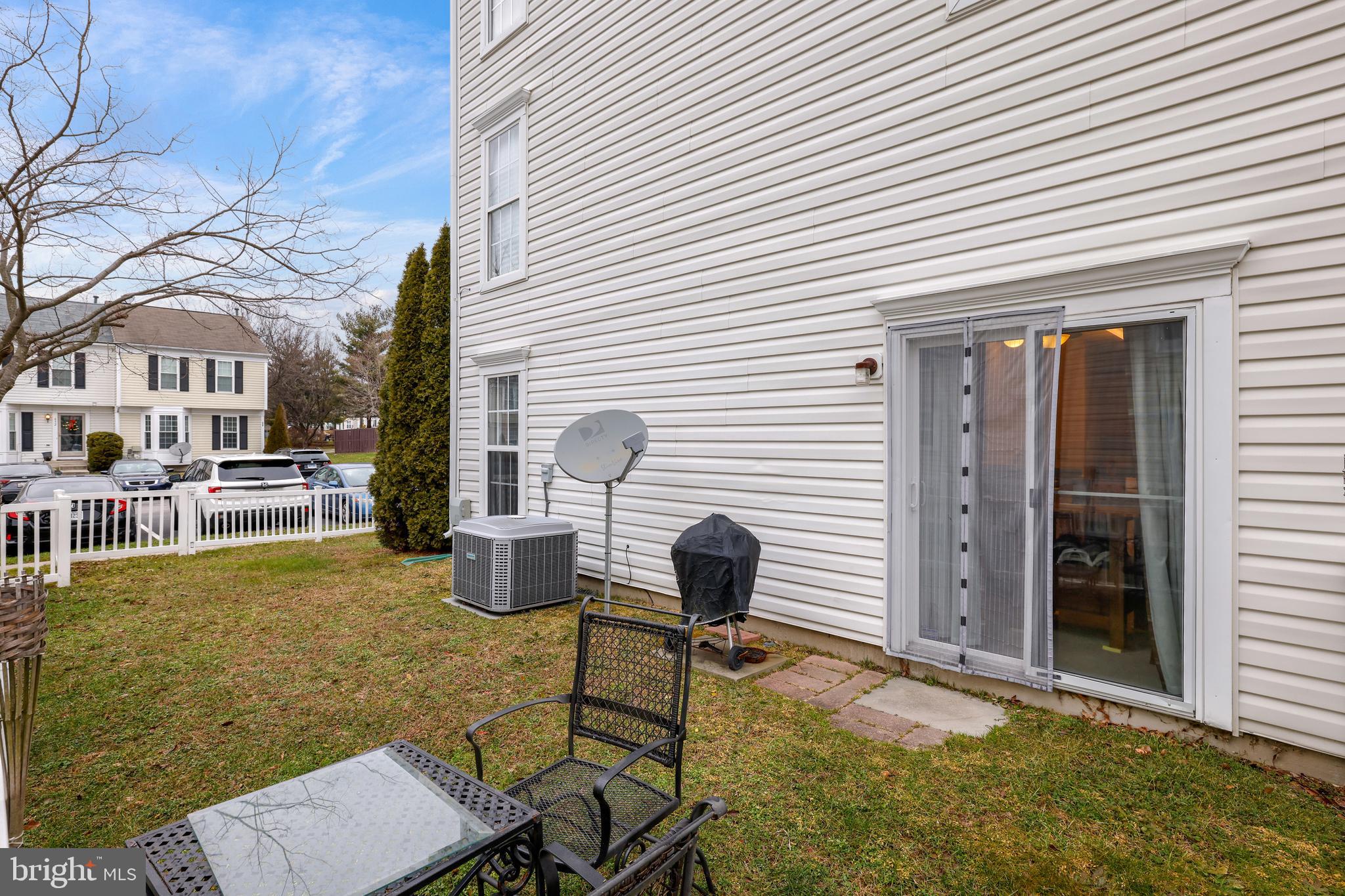 CLOVERLEAF COMMONS - Residential