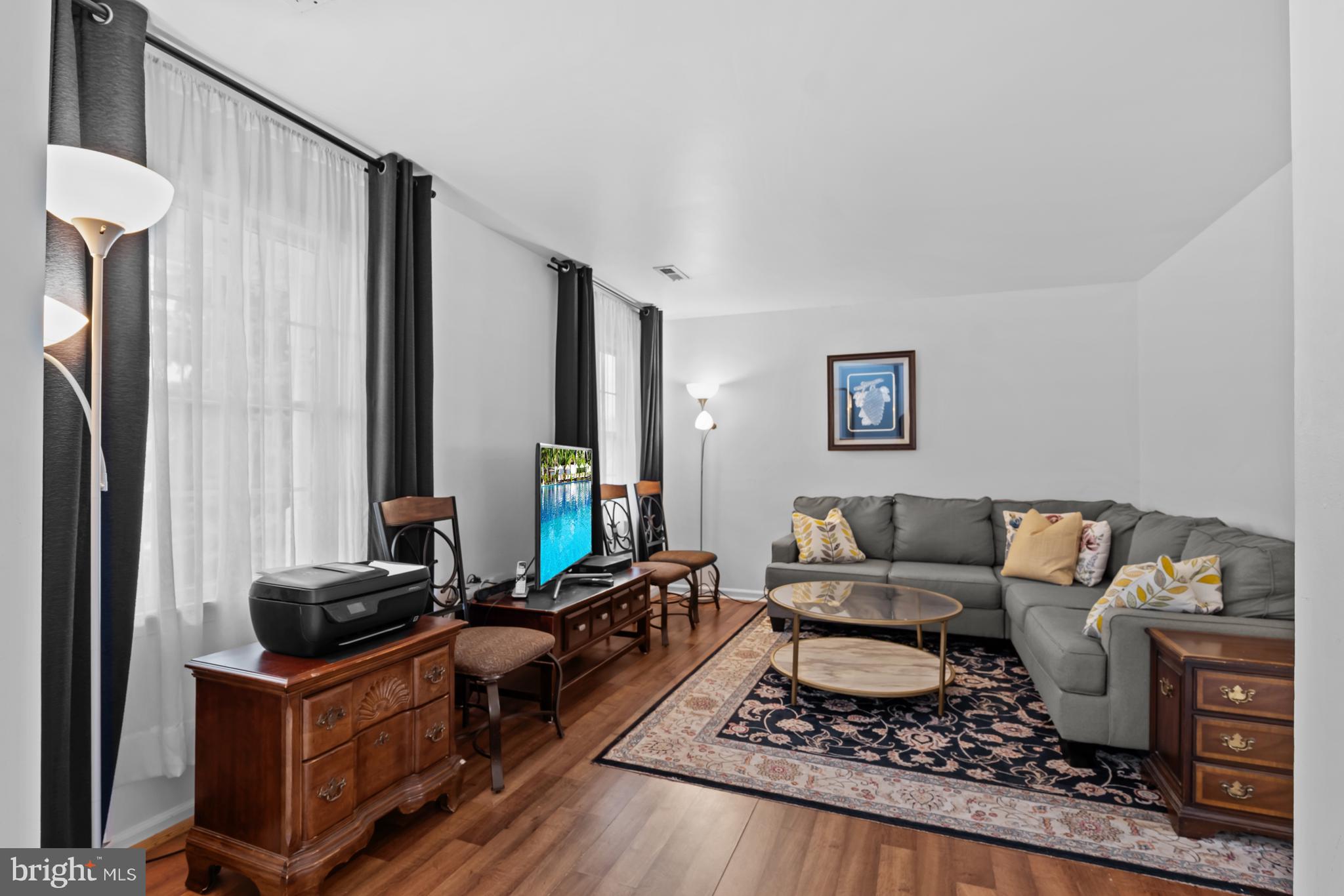 GREEN MDWS - Residential