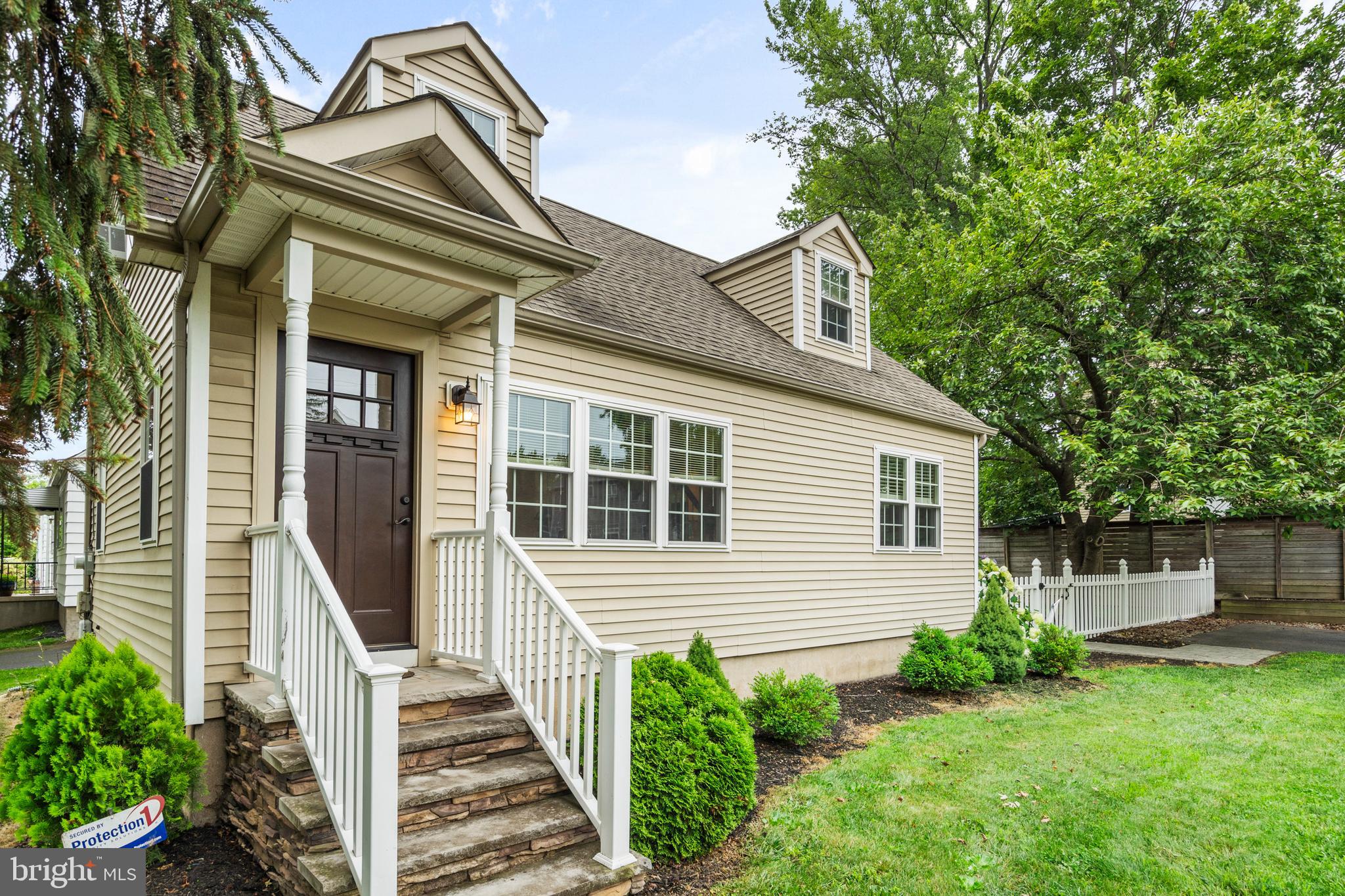 102 COOLIDGE AVE